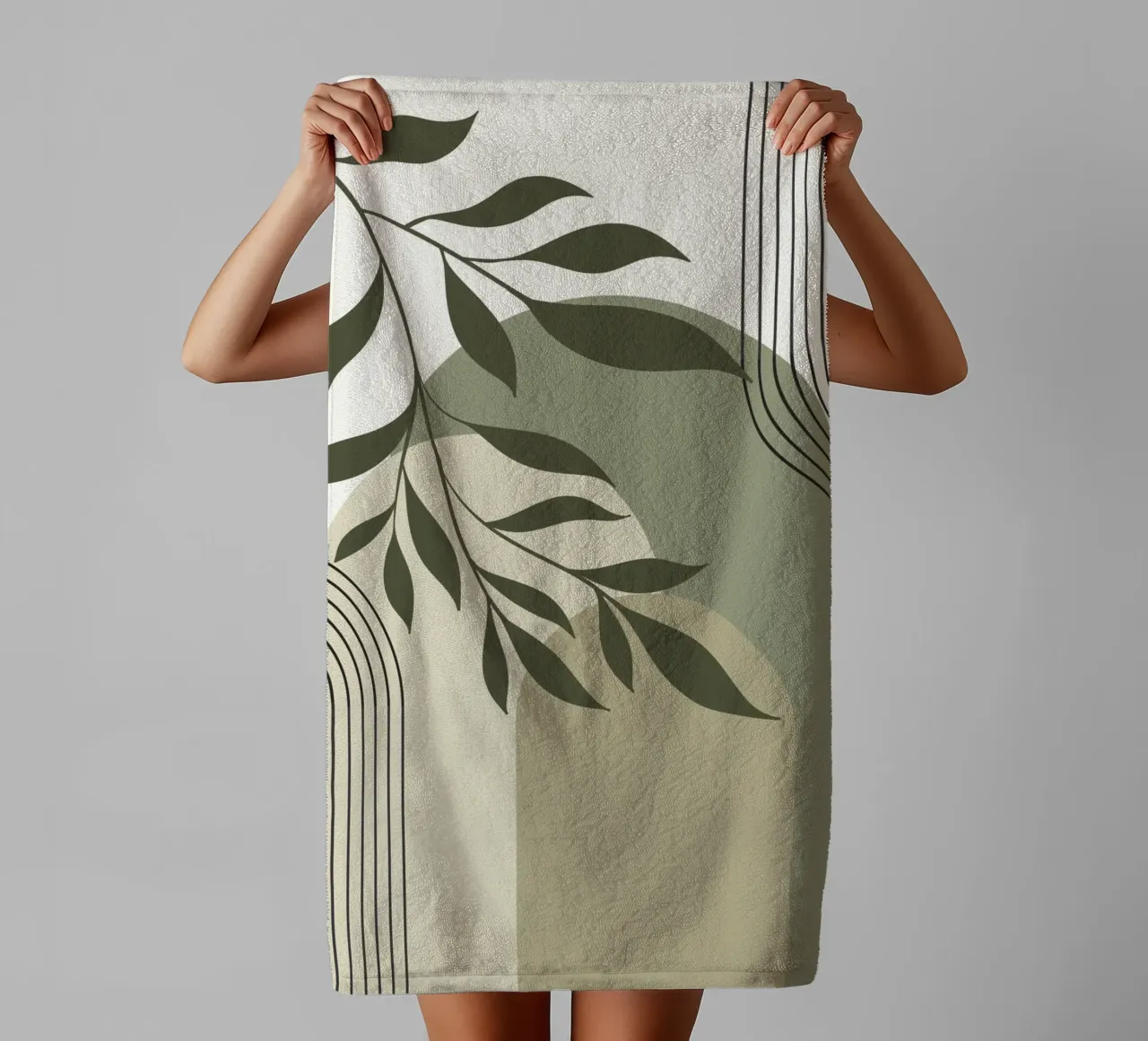 Harmonious blend of nature and abstract design. badhanddoek van LisaArtes