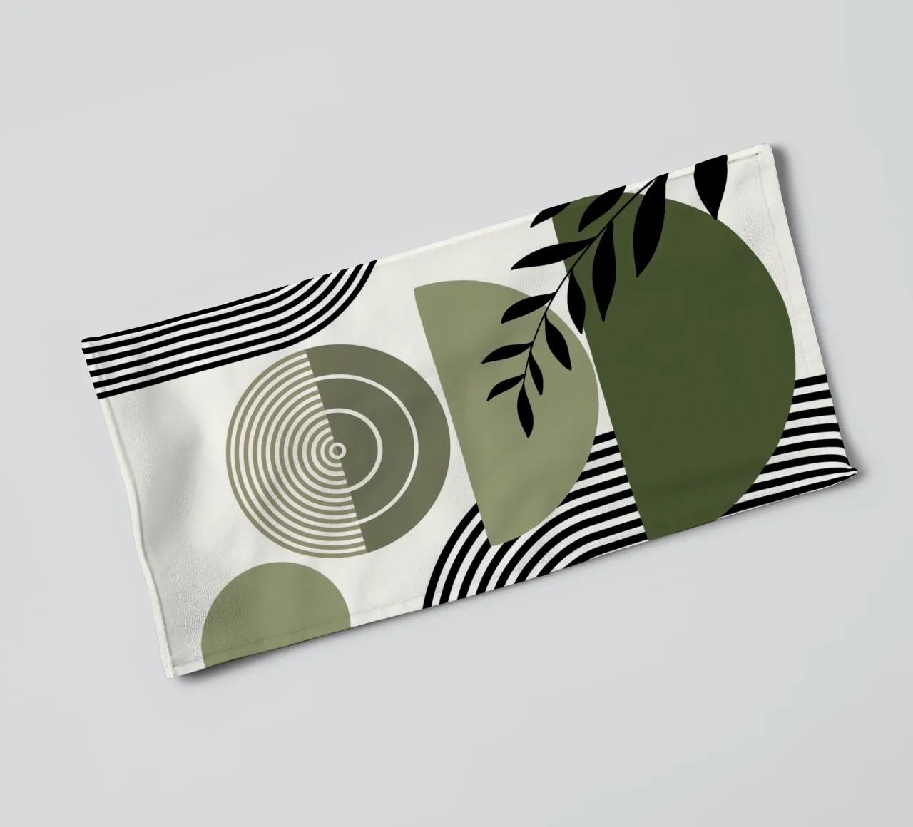 Circles and branch asciugamano da bagno da LisaArtes