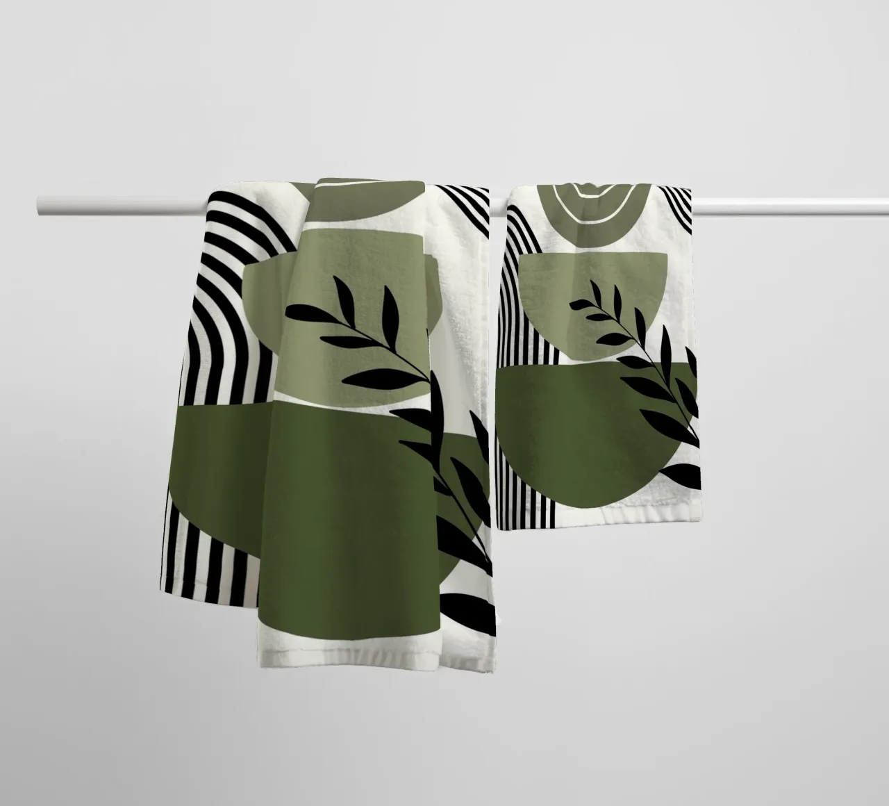 Circles and branch asciugamano da bagno da LisaArtes