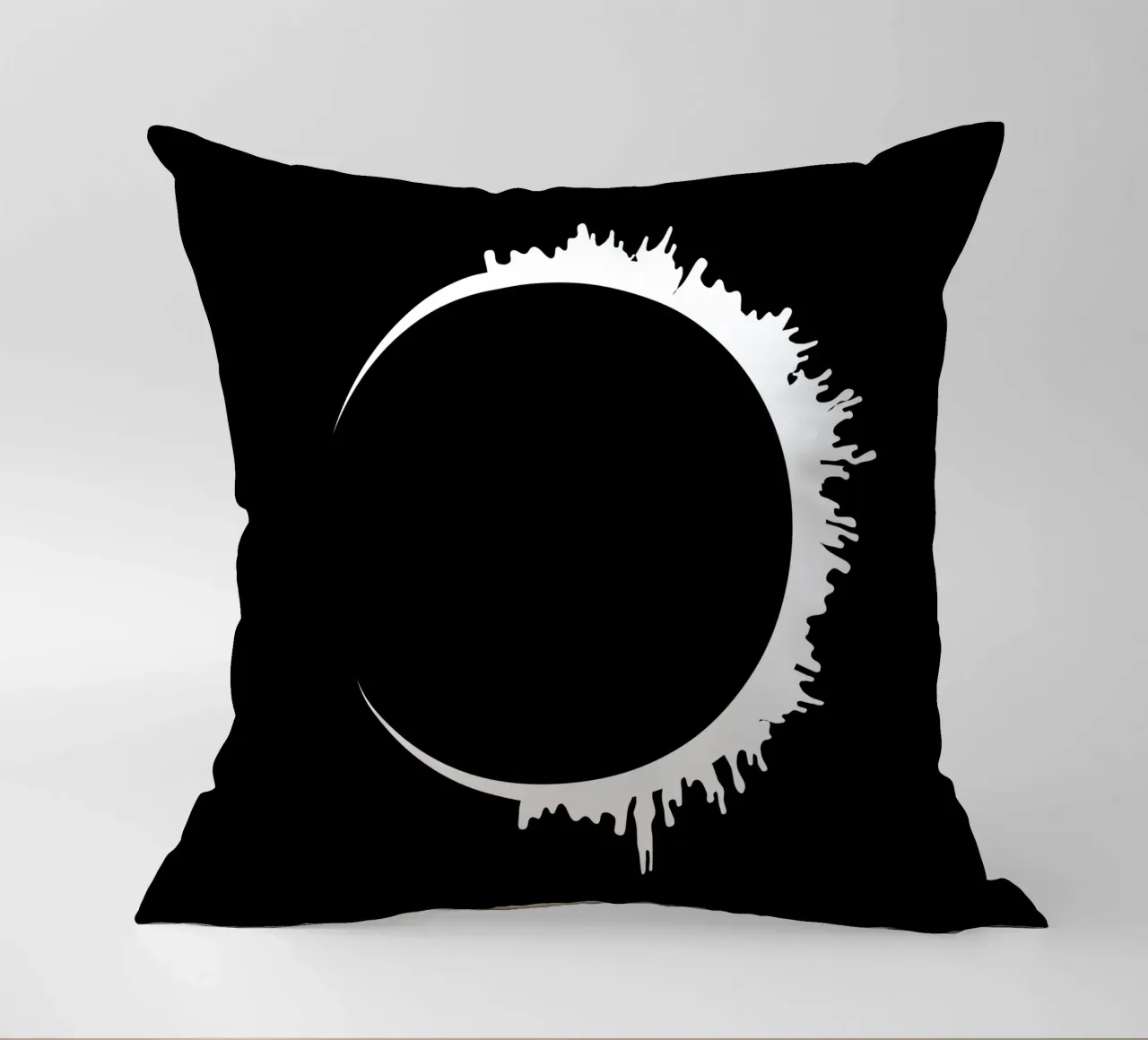 Solar lunar eclipse cuscino da happieeagle