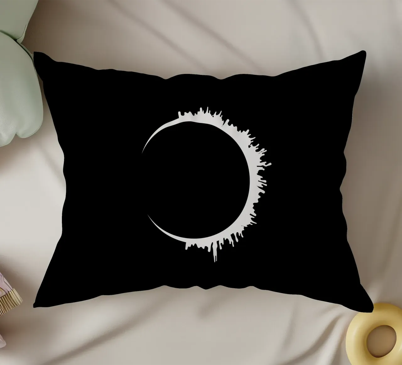 Solar lunar eclipse cuscino da happieeagle