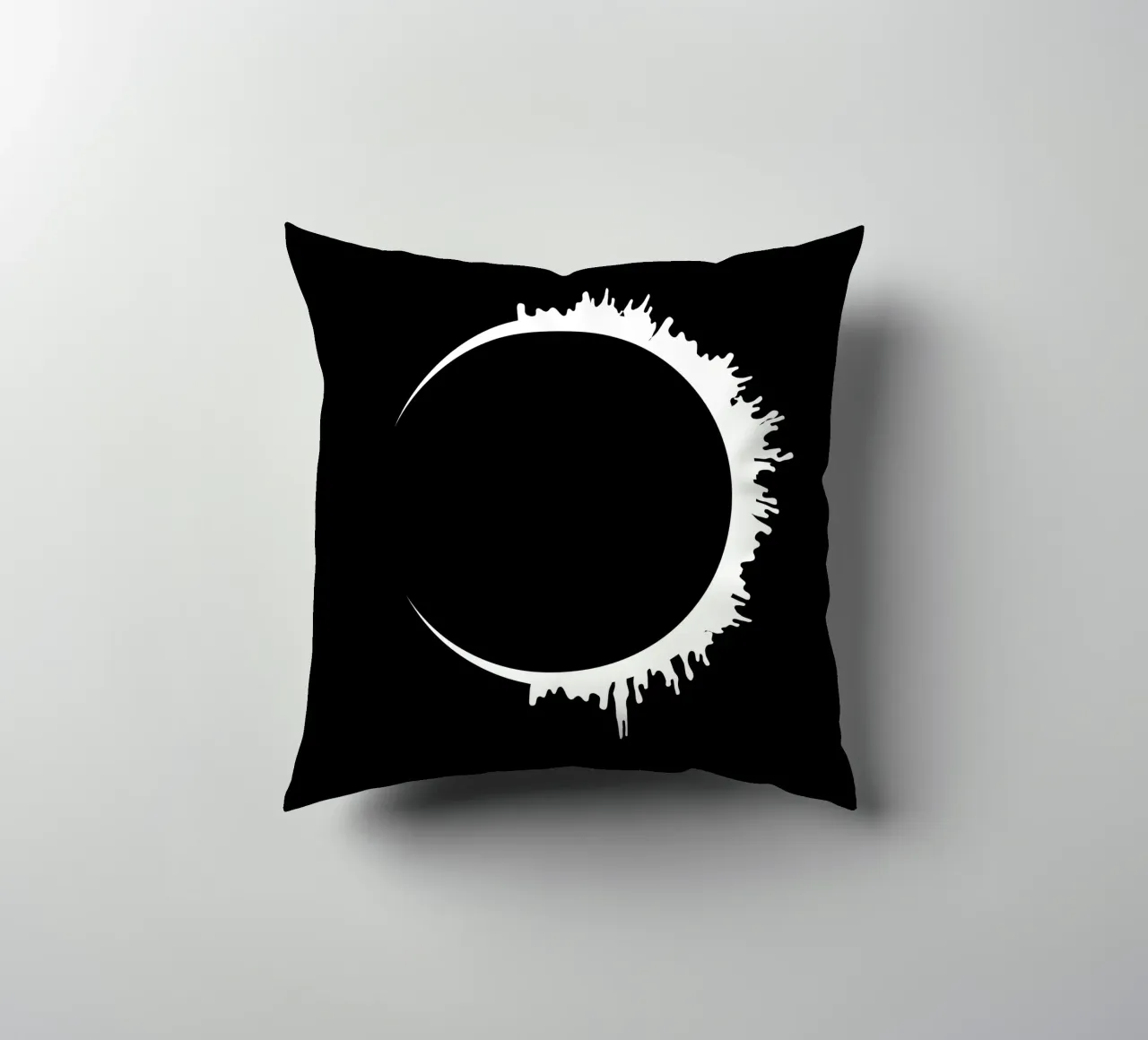 Solar lunar eclipse cuscino da happieeagle
