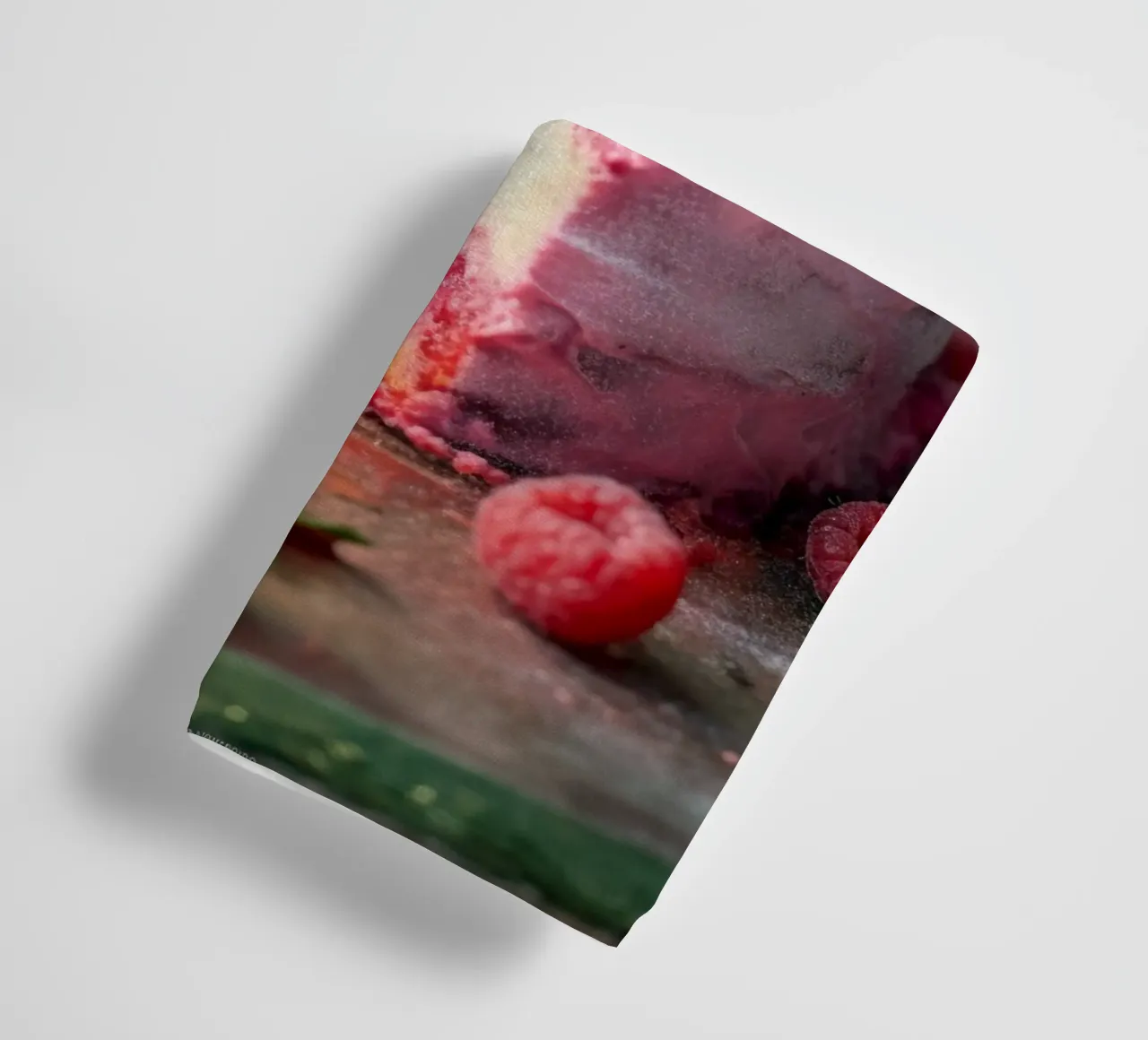 Torta dolce ai lamponi asciugamano da bagno da Justyna Jaszke JBJart