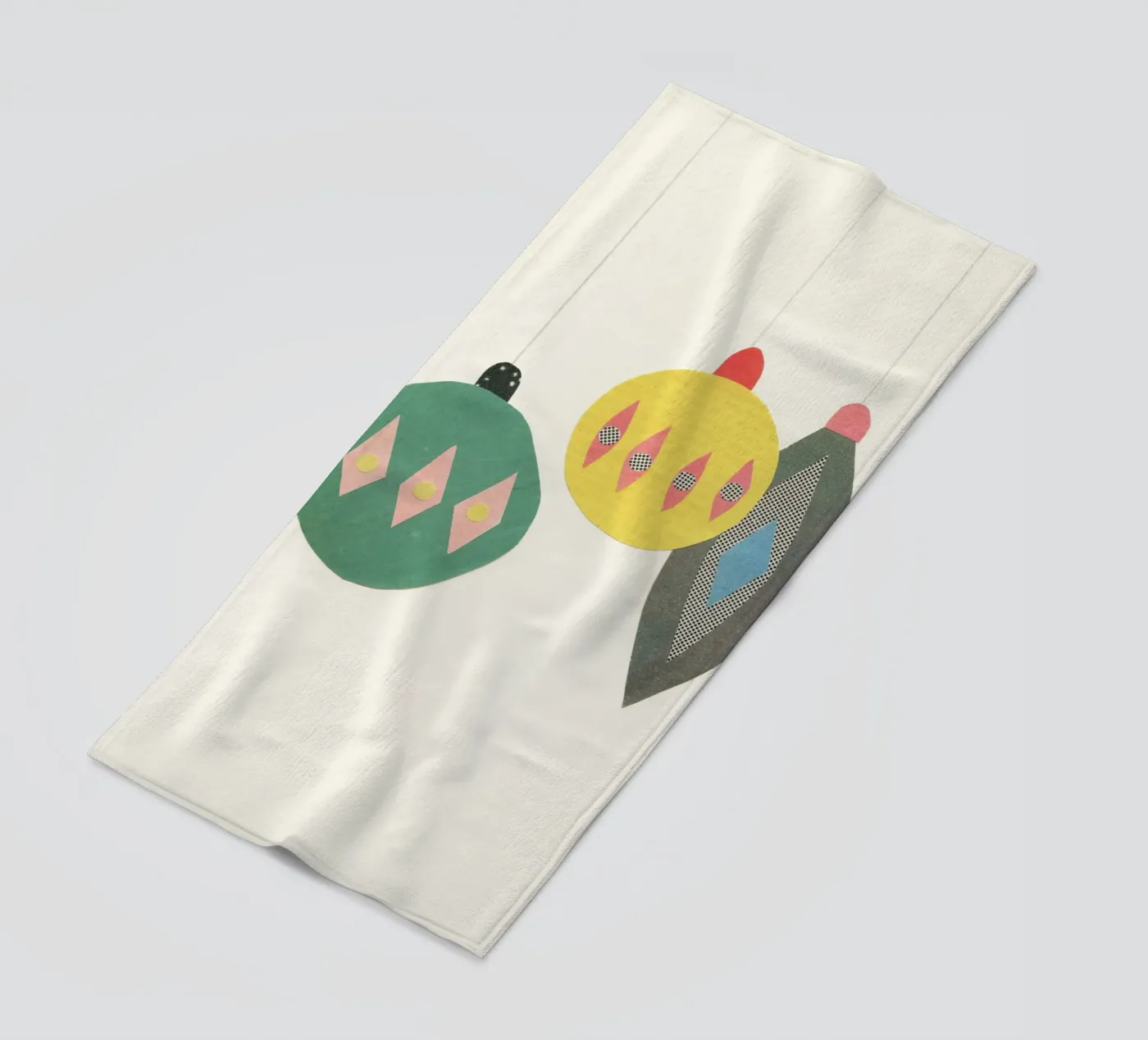Kerstballen strandhanddoek van Cassia Beck Collage