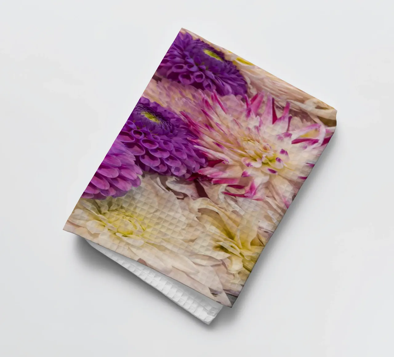 Una danza di dalie: Dalie rosa e viola canovaccio da cucina da Curious Collections by Marielle Leenders