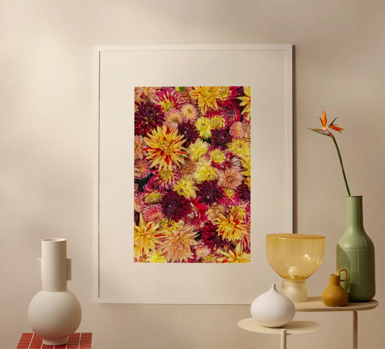Abbondanza di fiori: Un caleidoscopio di dalie carta hahnemühle da Curious Collections by Marielle Leenders