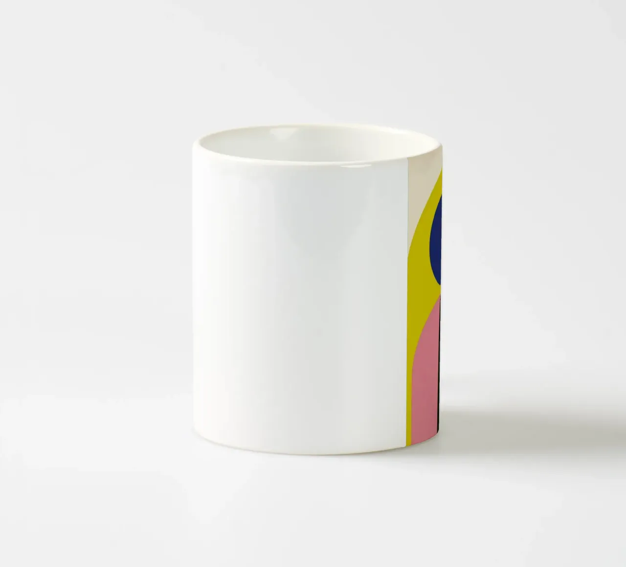 Konstruktivistische Silhouette Keramik Tasse von Geometric