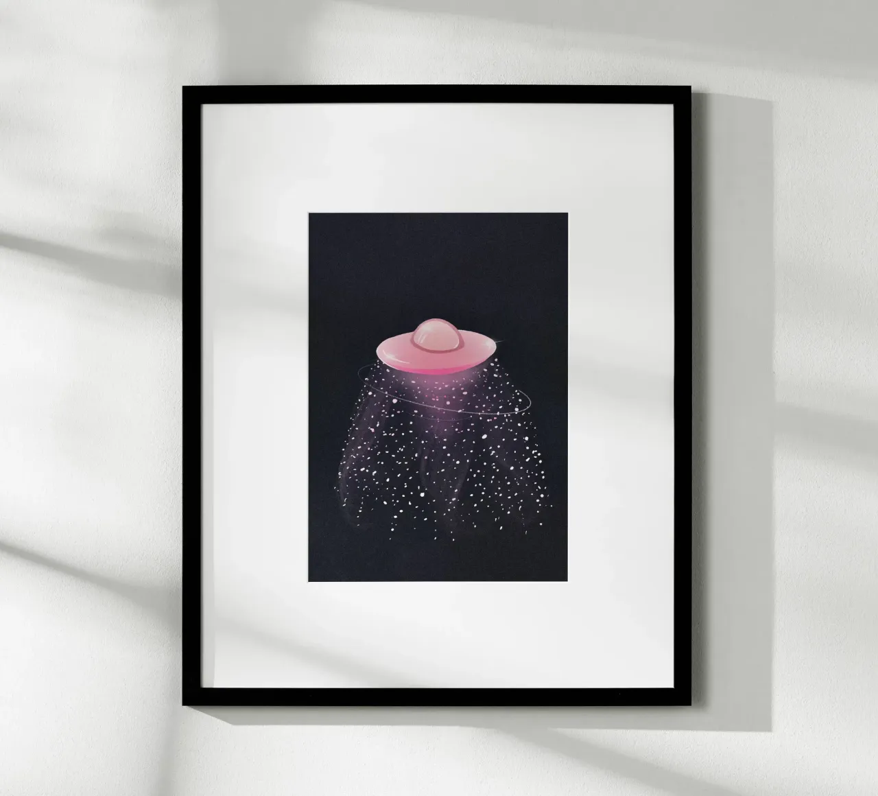 UFO mistico rosa chiaro in una galassia nera e scura carta hahnemühle da Lisa Jureczko Arts Illustration
