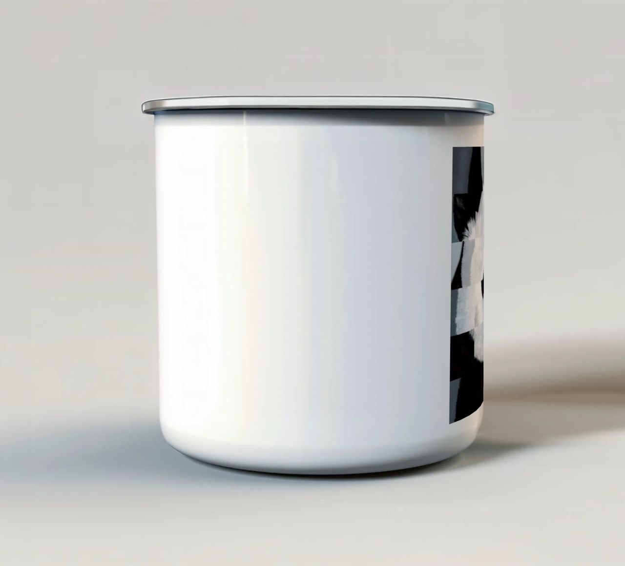 Panda tazza in smalto da Allison Chaplin