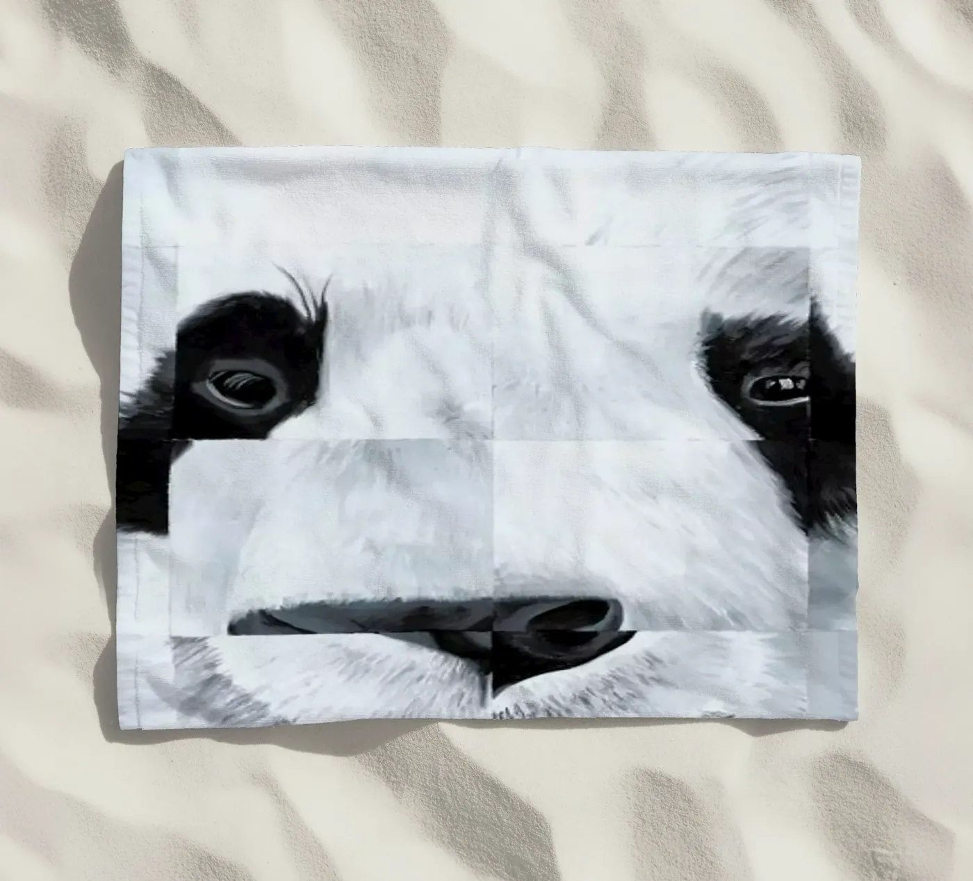 Panda strandhanddoek van Allison Chaplin