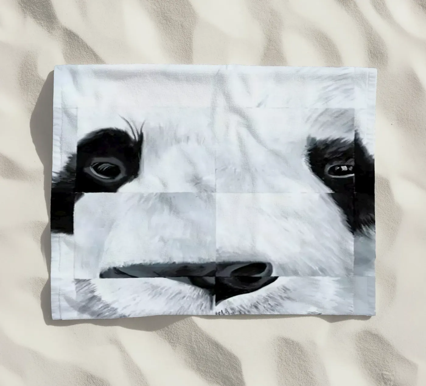 Panda strandhanddoek van Allison Chaplin