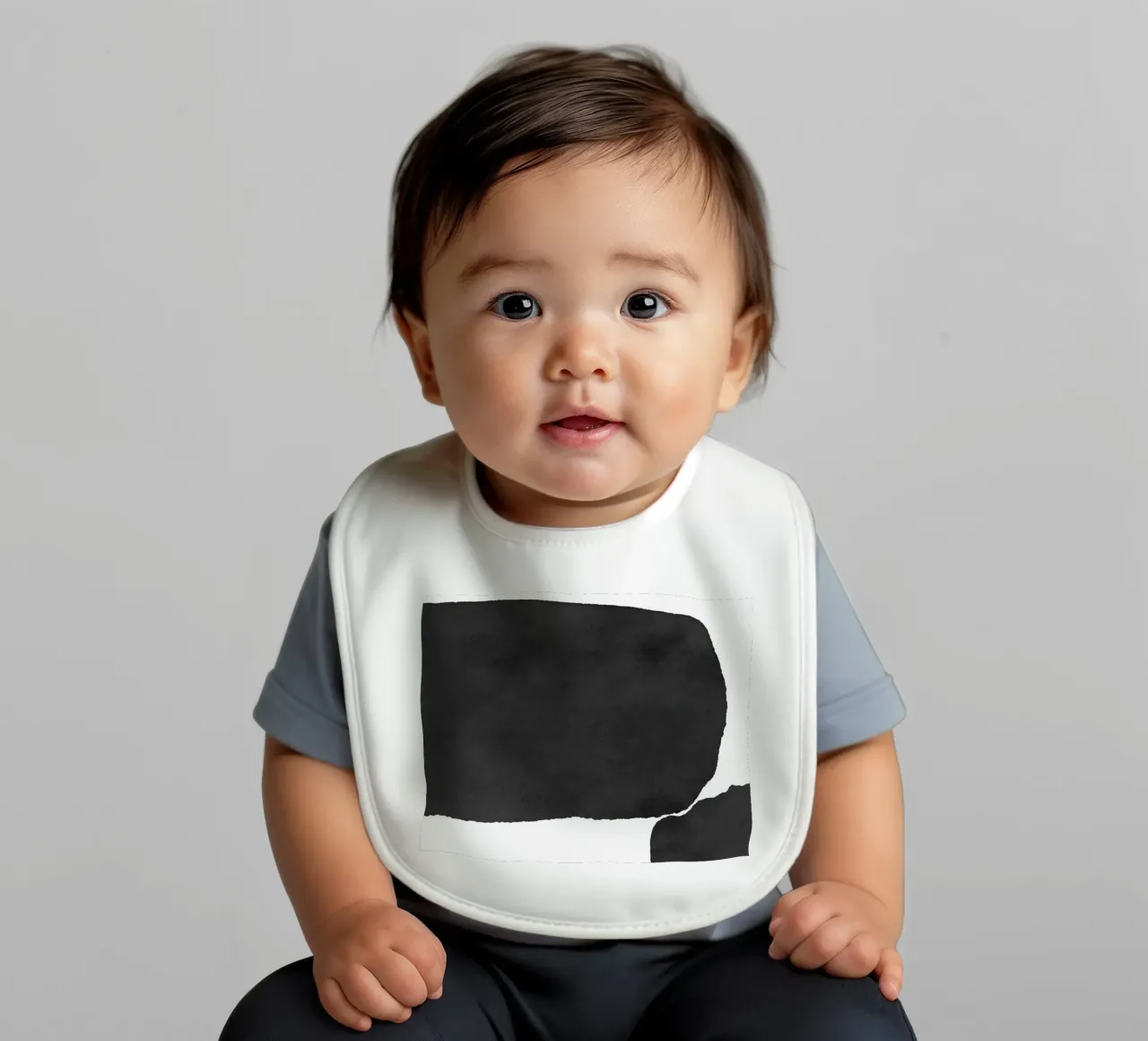 Astratto minimale in bianco e nero 02 bavaglino da amini54