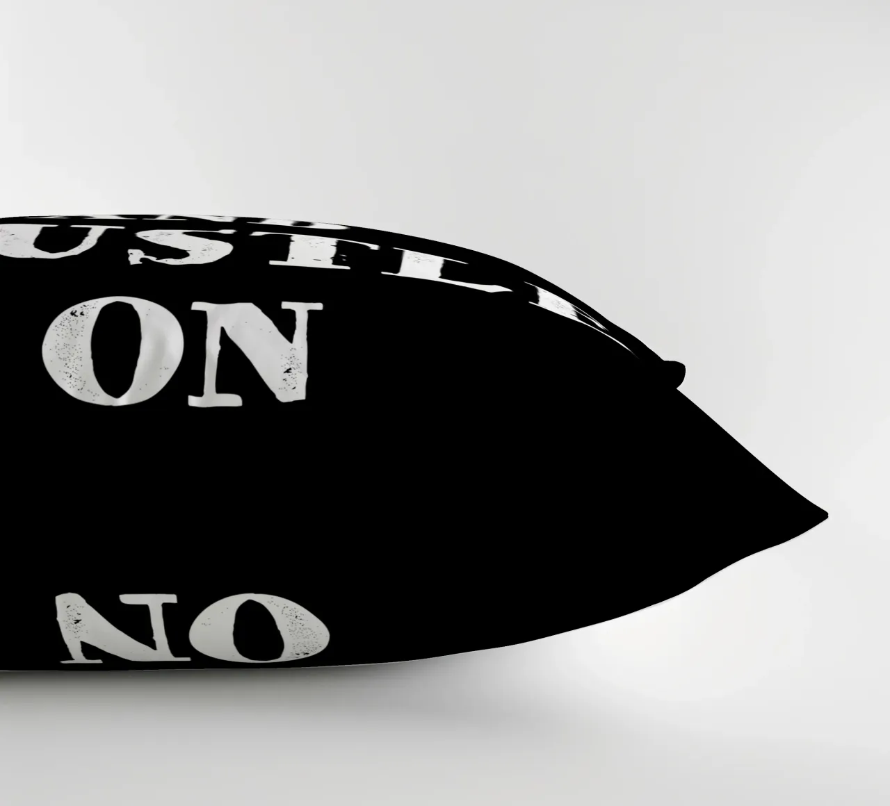 Keep calm and hustle on cuscino da happieeagle