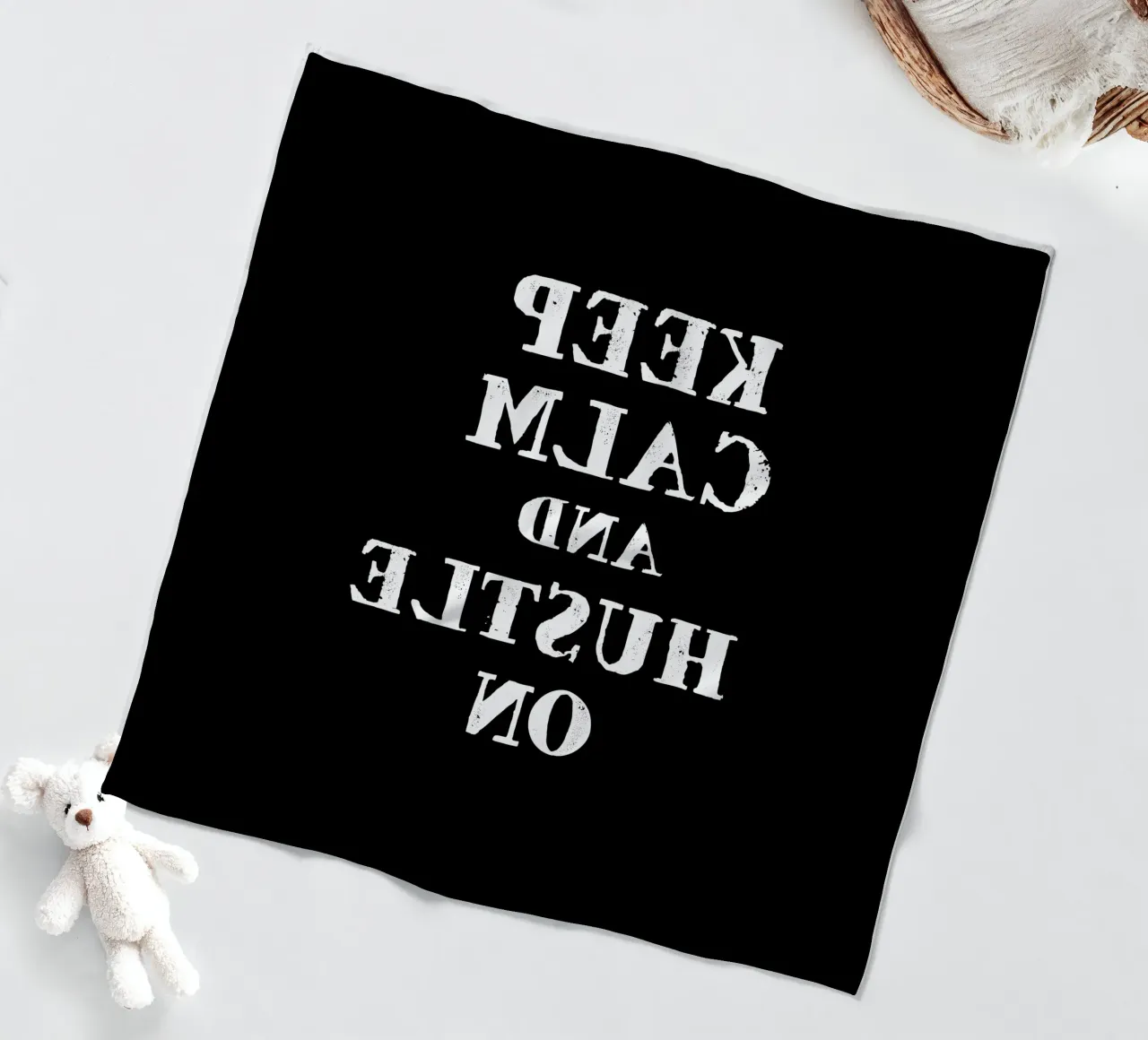 Keep calm and hustle on coperta in pile da happieeagle