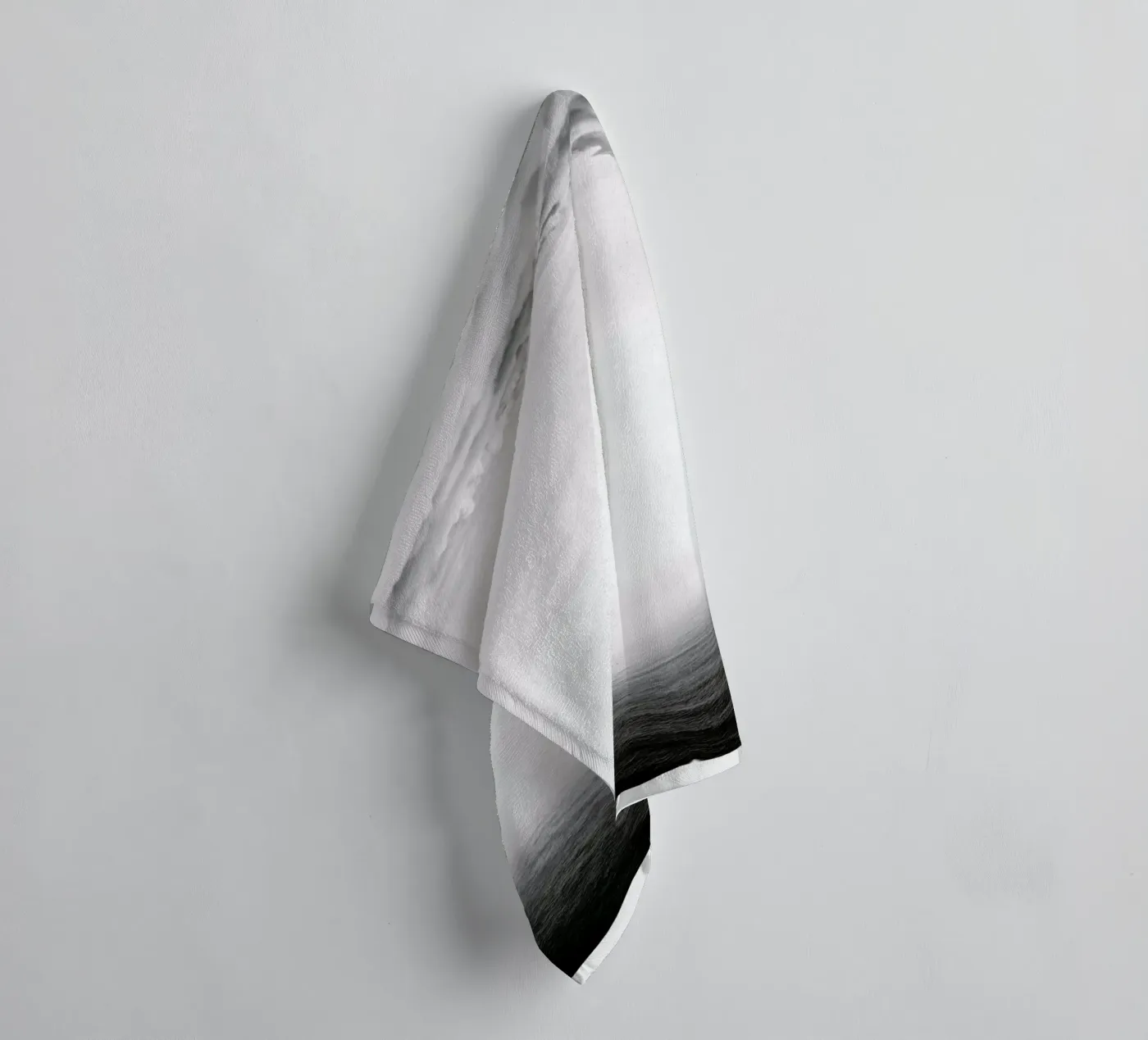 Storm Handtuch von The Wall Shop