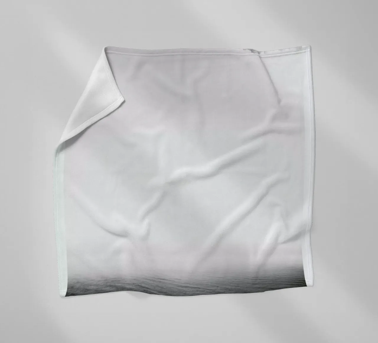 Storm Fleecedecke von The Wall Shop