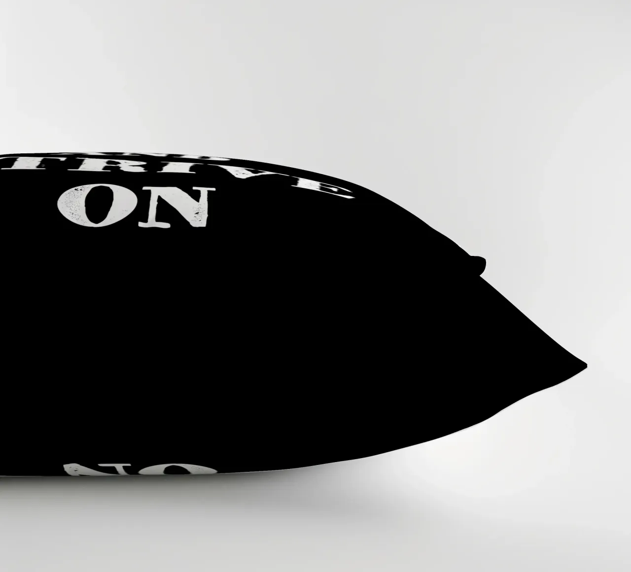 Keep calm and strive on cuscino da happieeagle