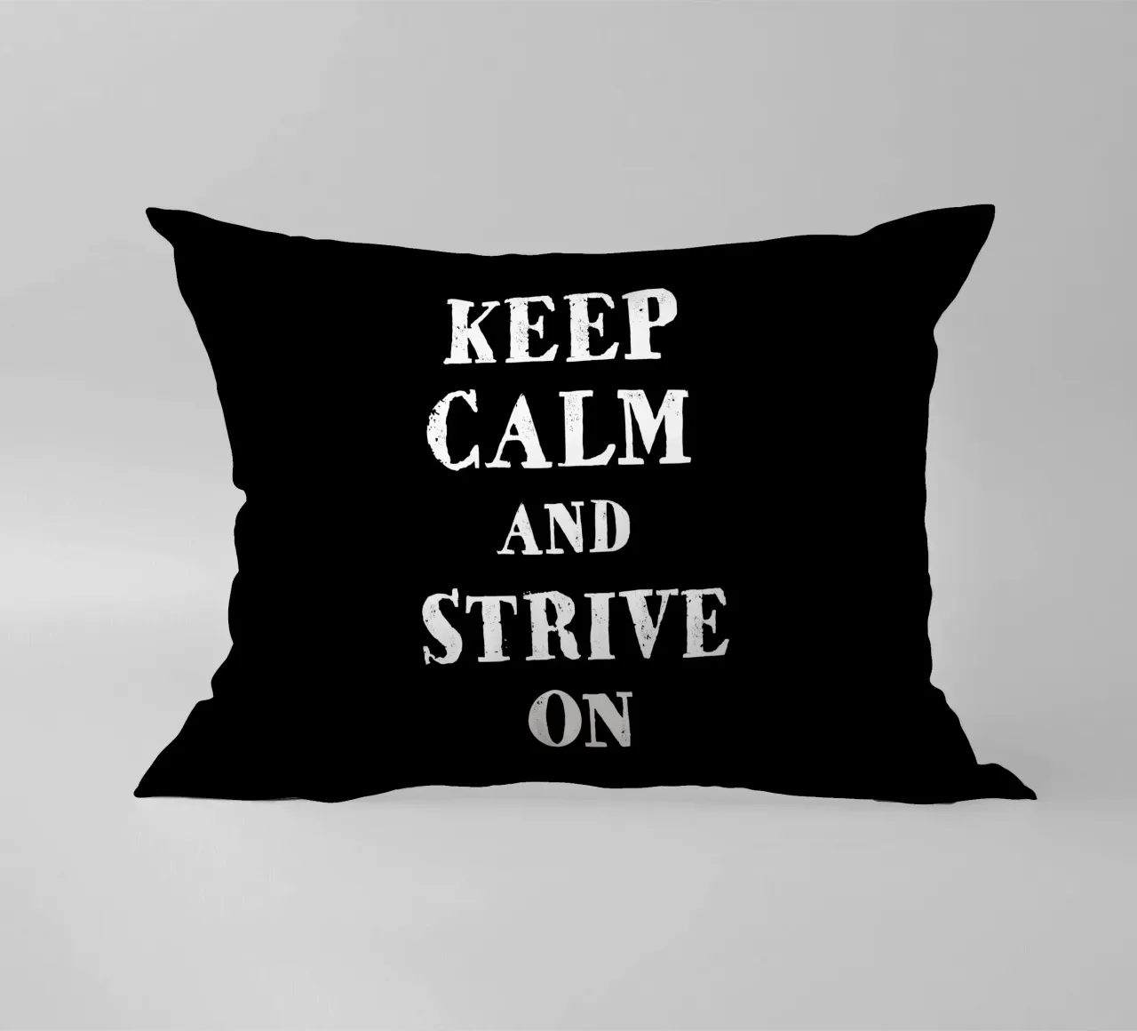 Keep calm and strive on cuscino da happieeagle