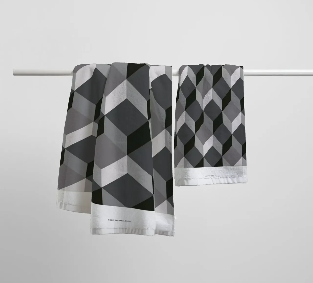 Cubes badhanddoek van The Wall Shop