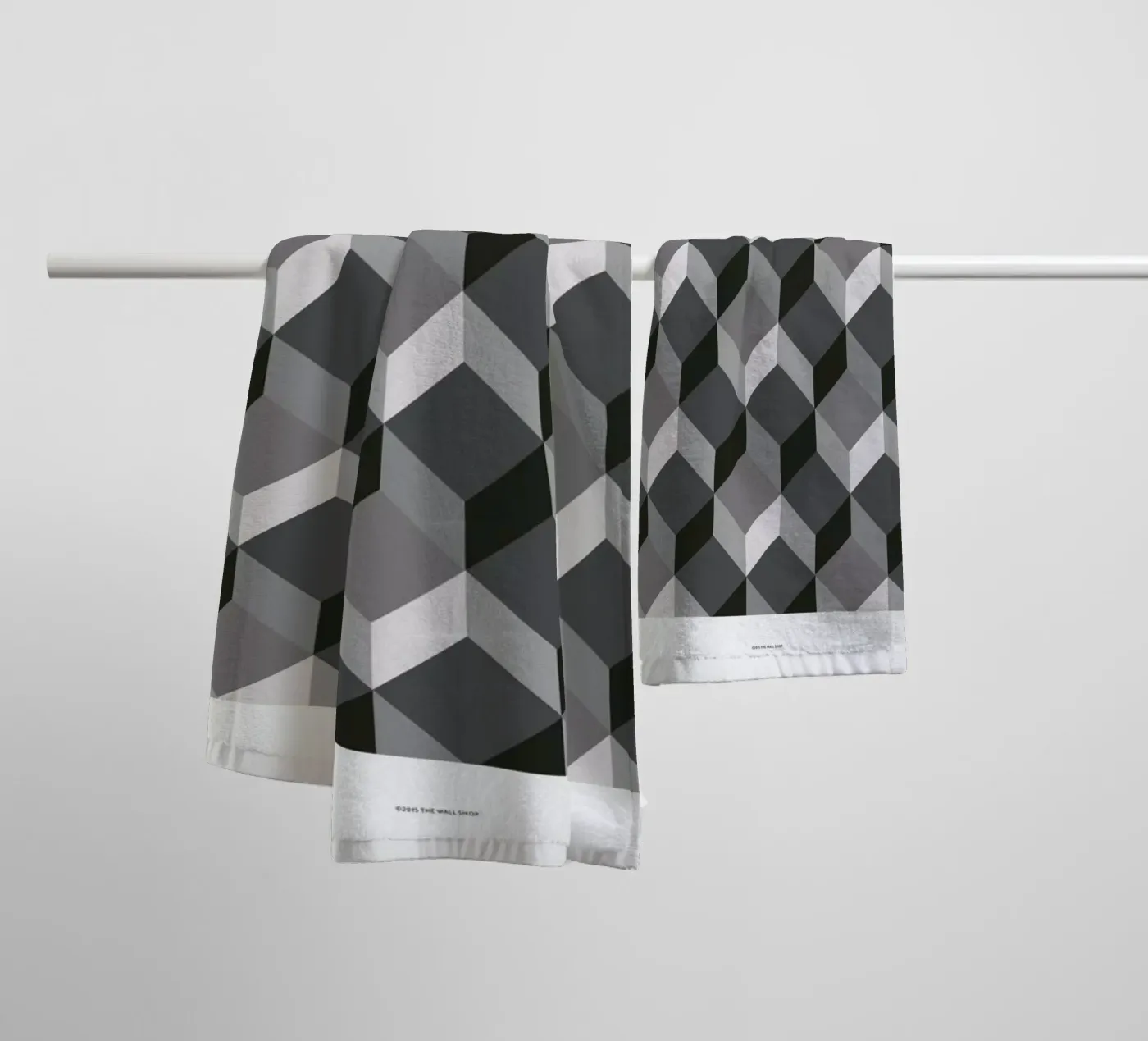 Cubes badhanddoek van The Wall Shop