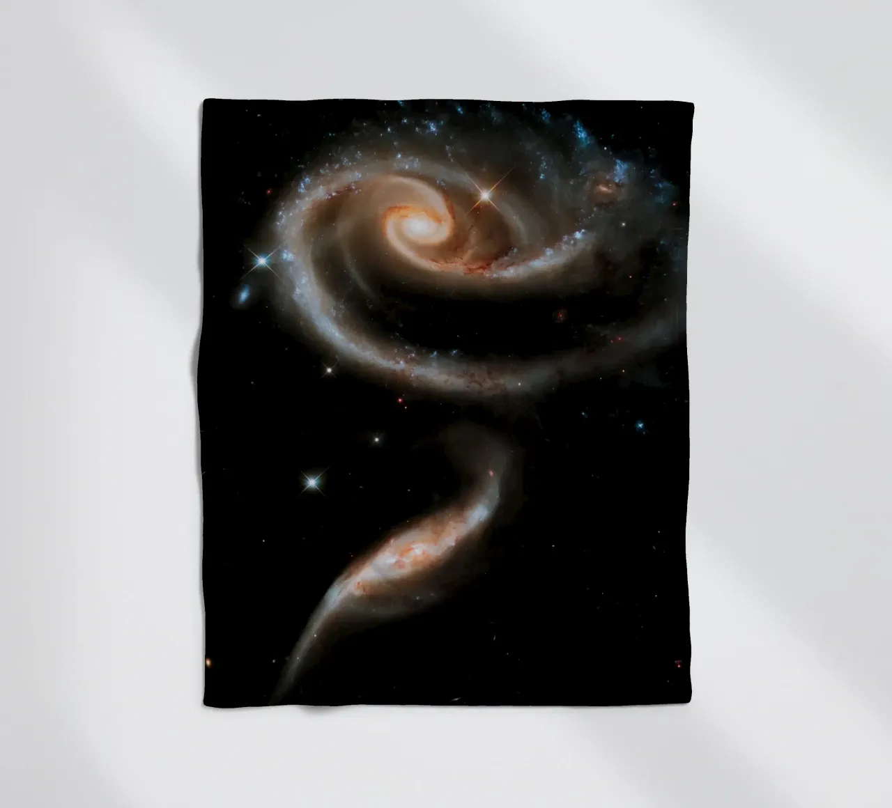 Immagine ad alta definizione del telescopio Hubble coperta in pile da 🎁 ARTVI-SHOP