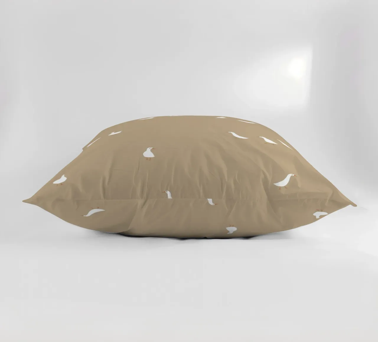 Geese green cuscino da AleksandraAnna