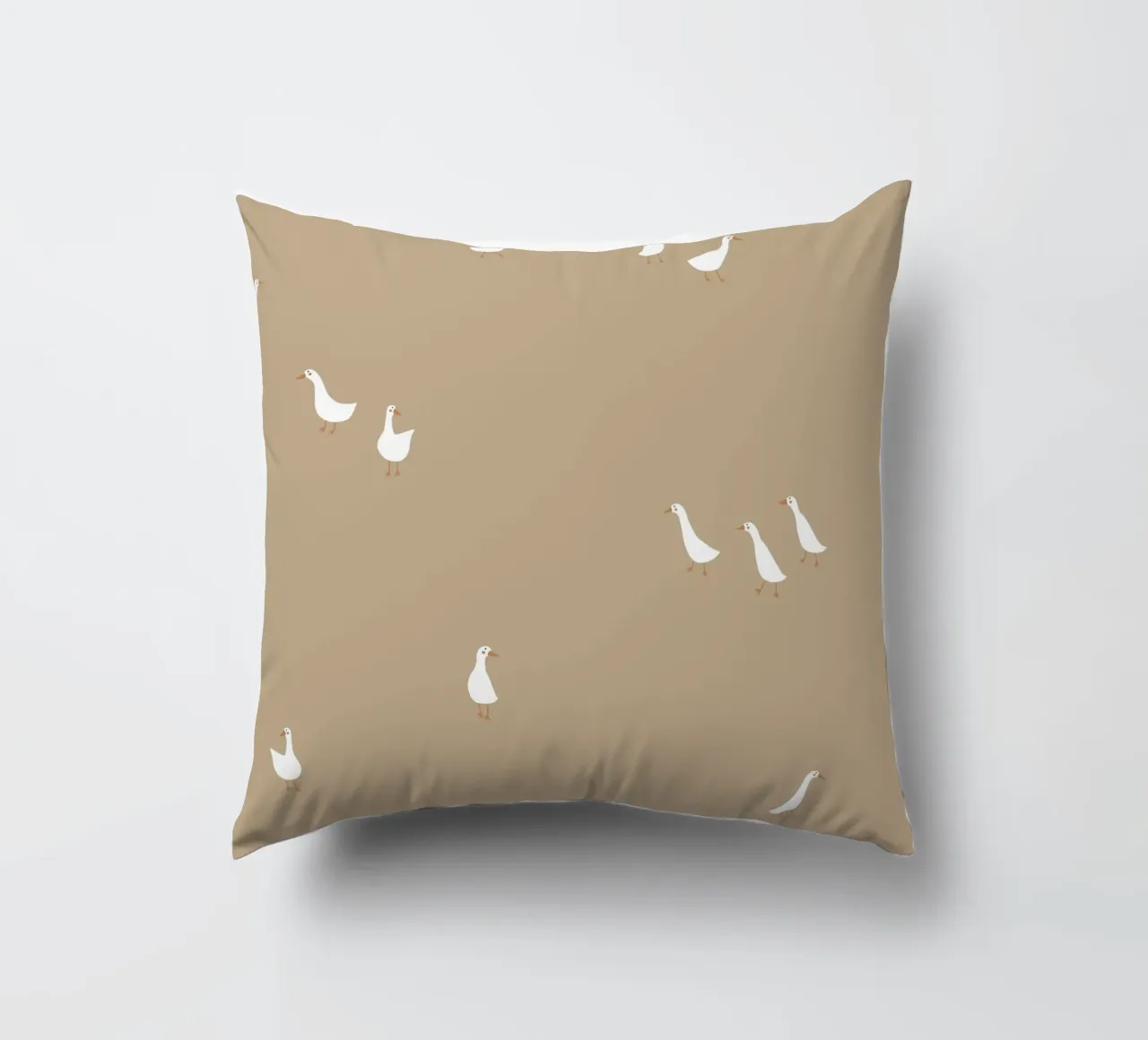 Geese green cuscino da AleksandraAnna