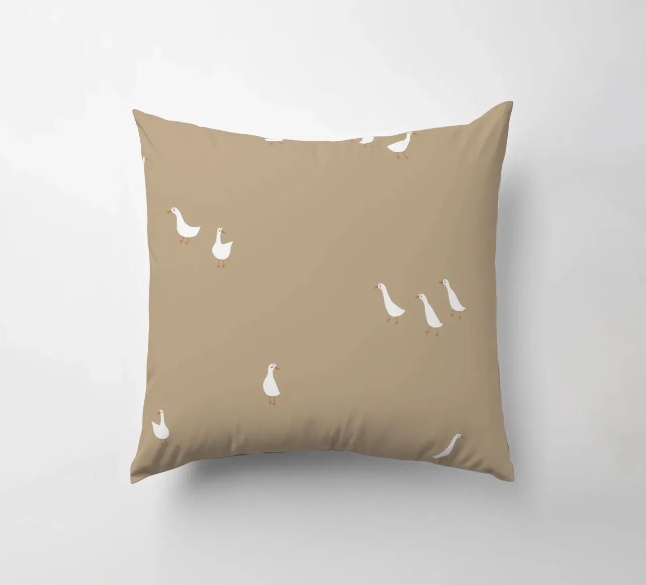 Geese green cuscino da AleksandraAnna