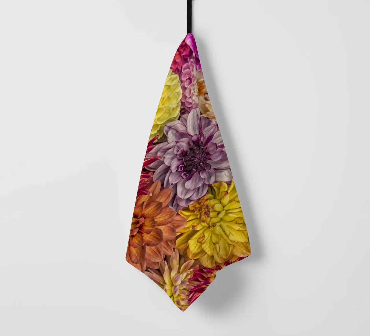 Bellissime dalie in piena fioritura canovaccio da cucina da Curious Collections by Marielle Leenders