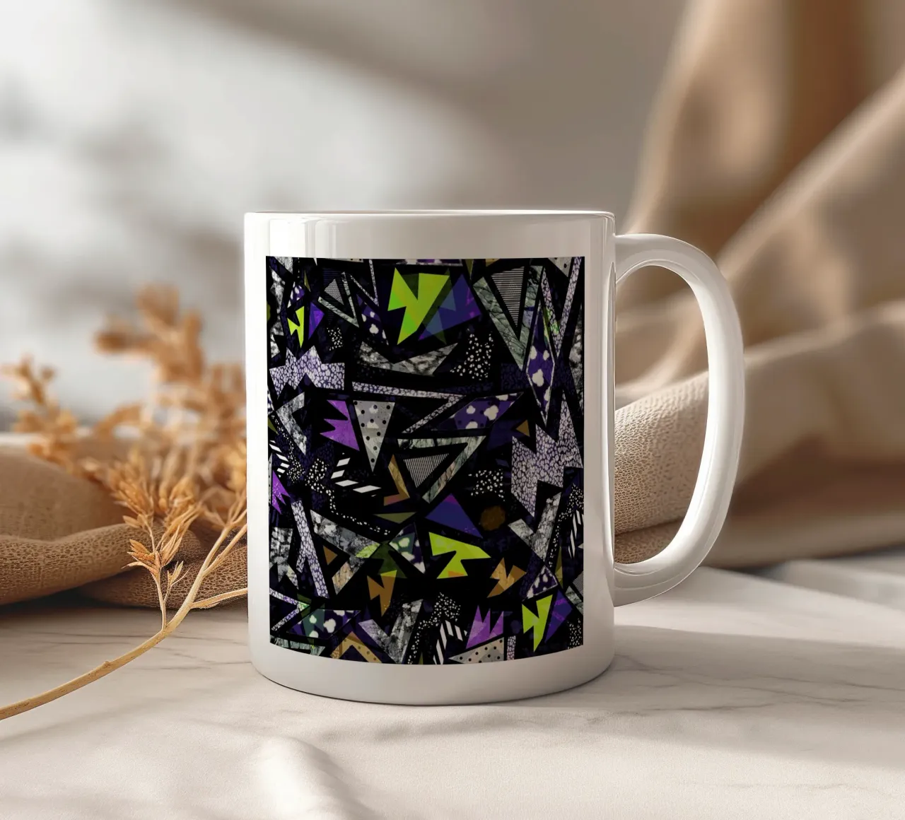 Geometric Moonlight tazza in ceramica da Vasare Nar