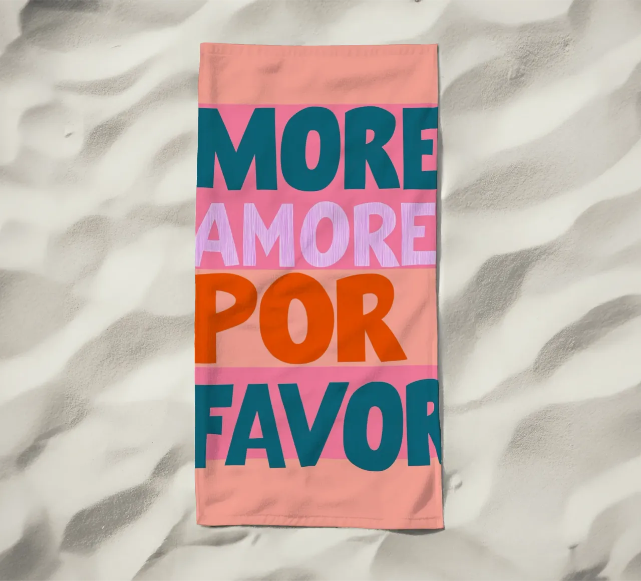 Mehr amore por favor pop Strandtuch von Carinaprint