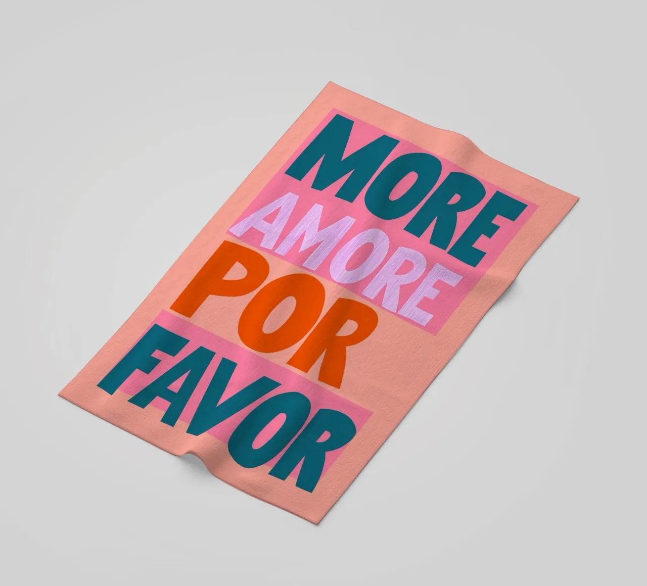 Mehr amore por favor pop Strandtuch von Carinaprint