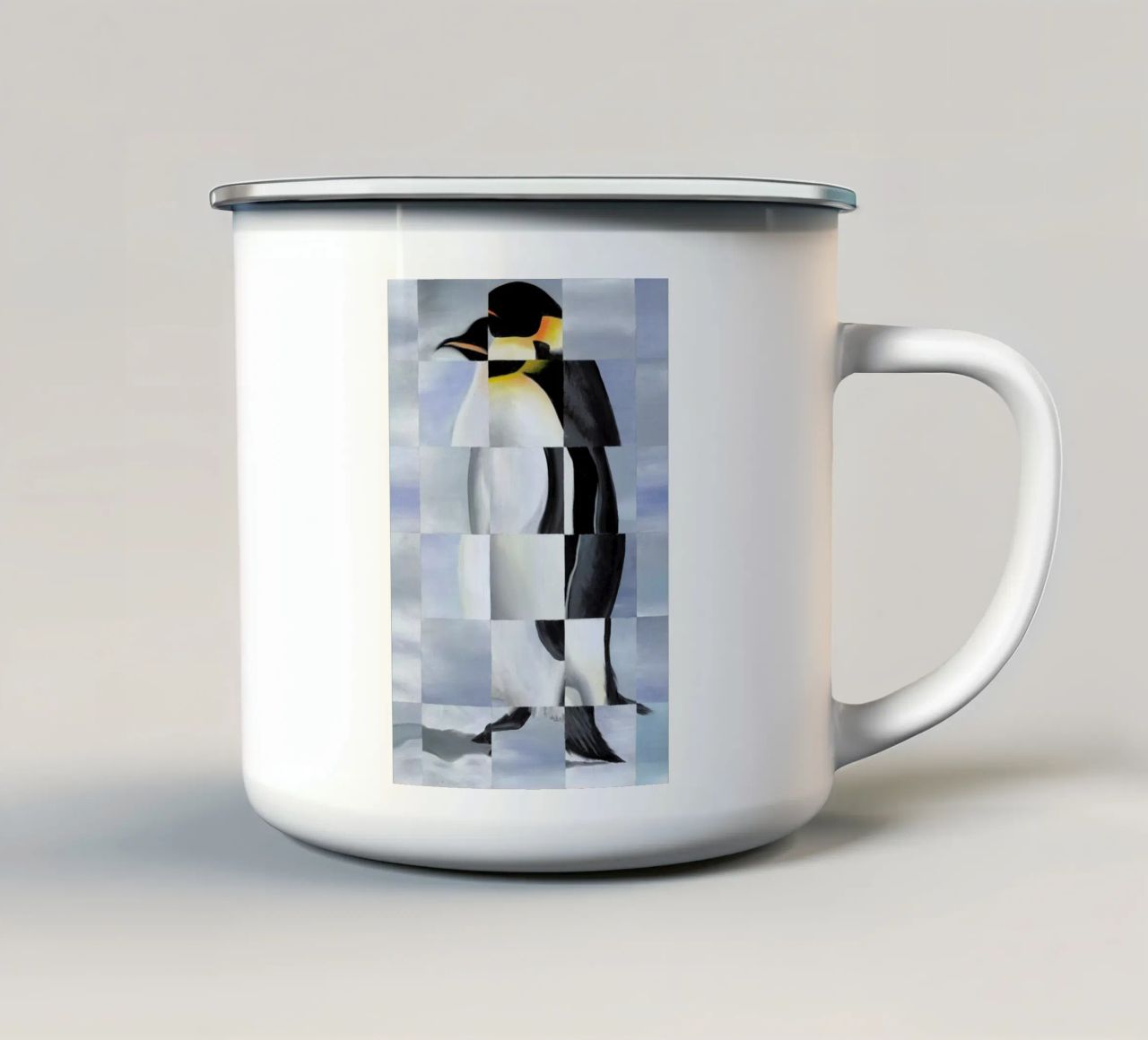 Penguin tazza in smalto da Allison Chaplin