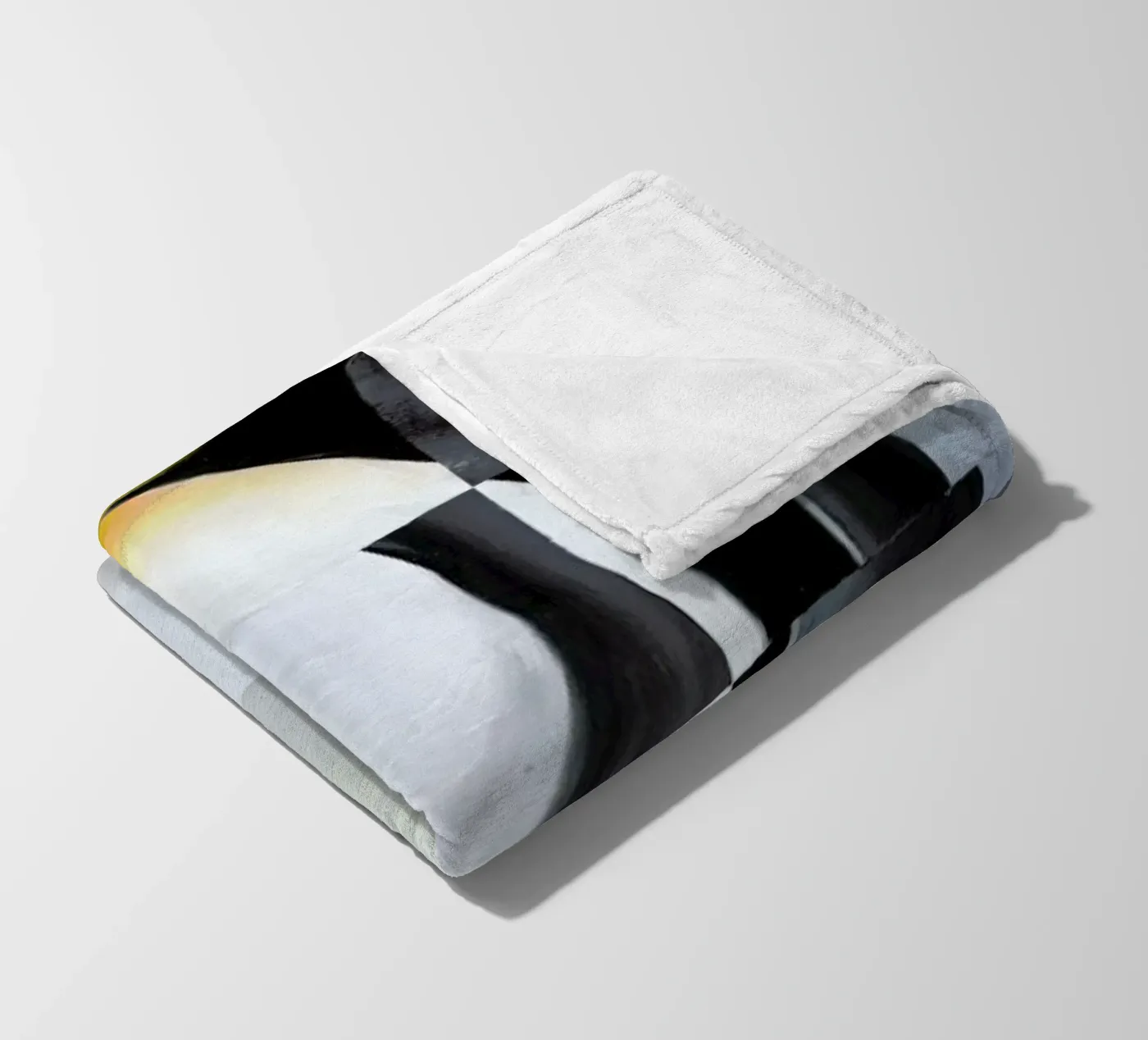 Penguin Fleecedecke von Allison Chaplin