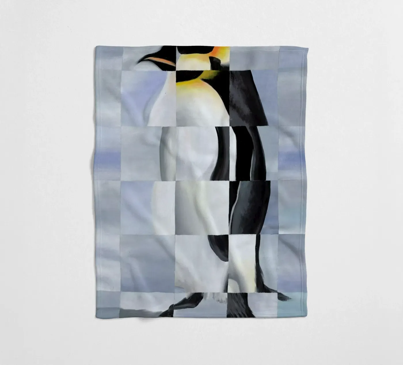 Penguin Fleecedecke von Allison Chaplin