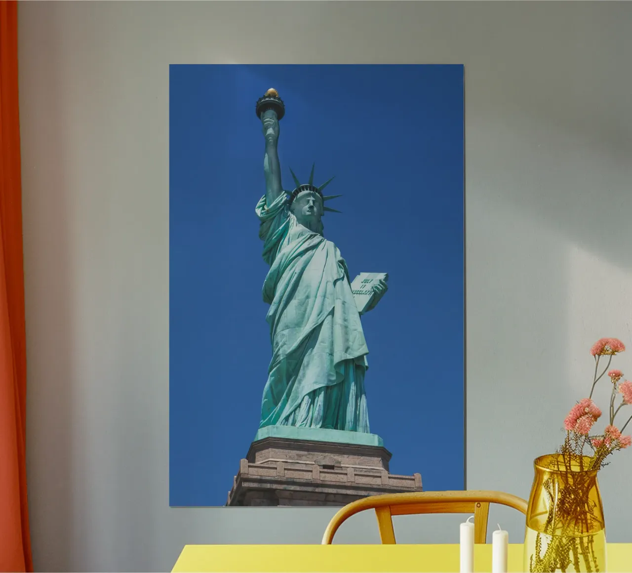 Monumento nazionale della Statua della Libertà poster con telaio in plastica da Dave Hare Photography