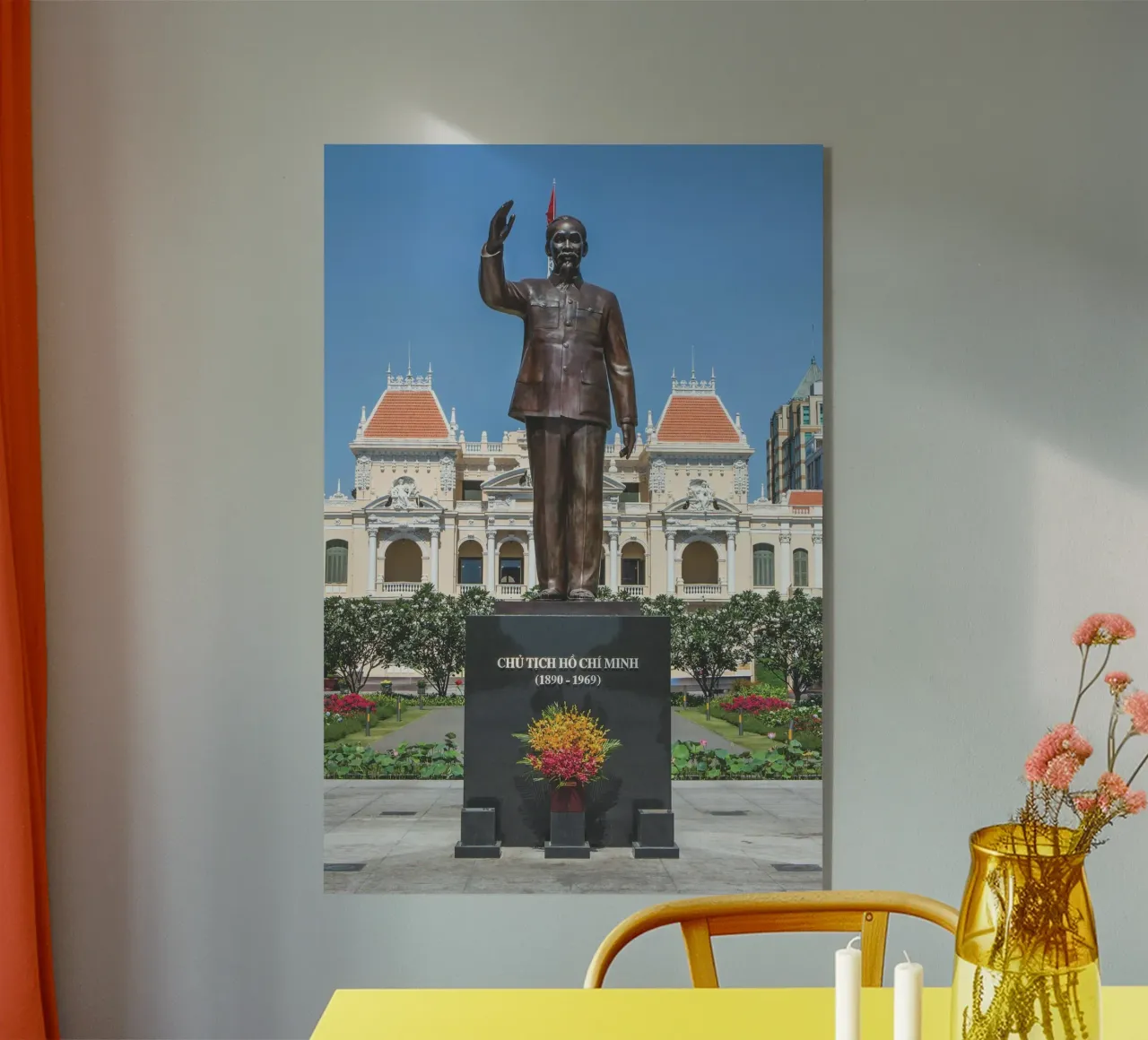 Ho Chi Minh plexiglass da Dave Hare Photography