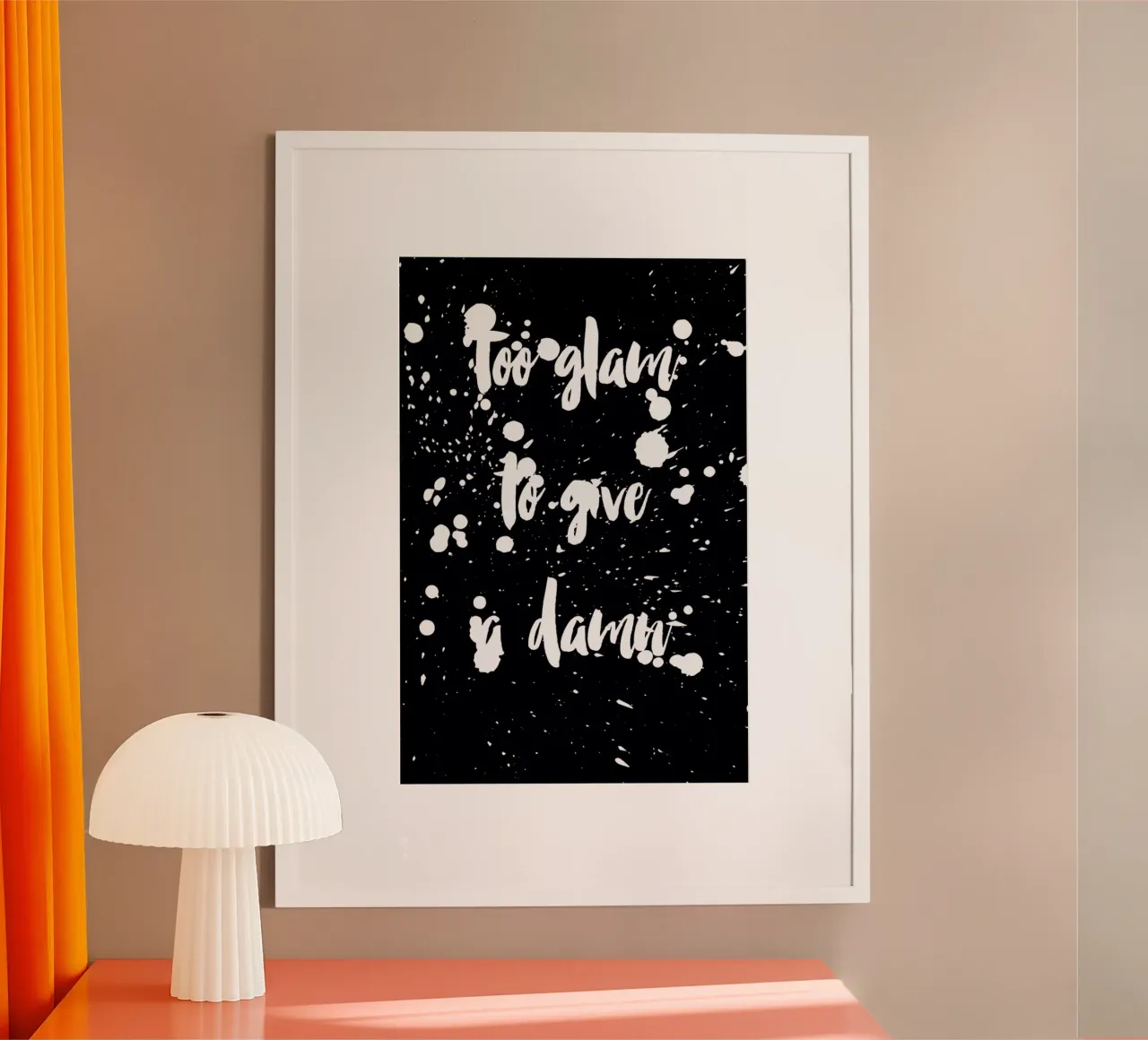 Glam Dirty poster con telaio in alluminio da Maria Kritzas
