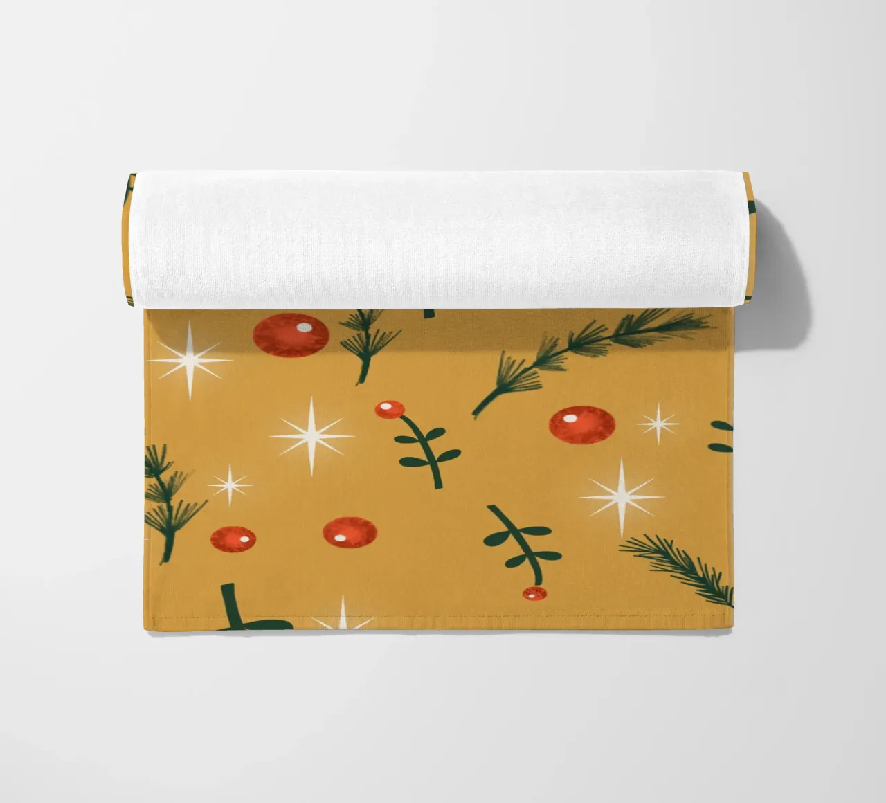 Feuillage de Noël jaune serviette de plage de susanacosta