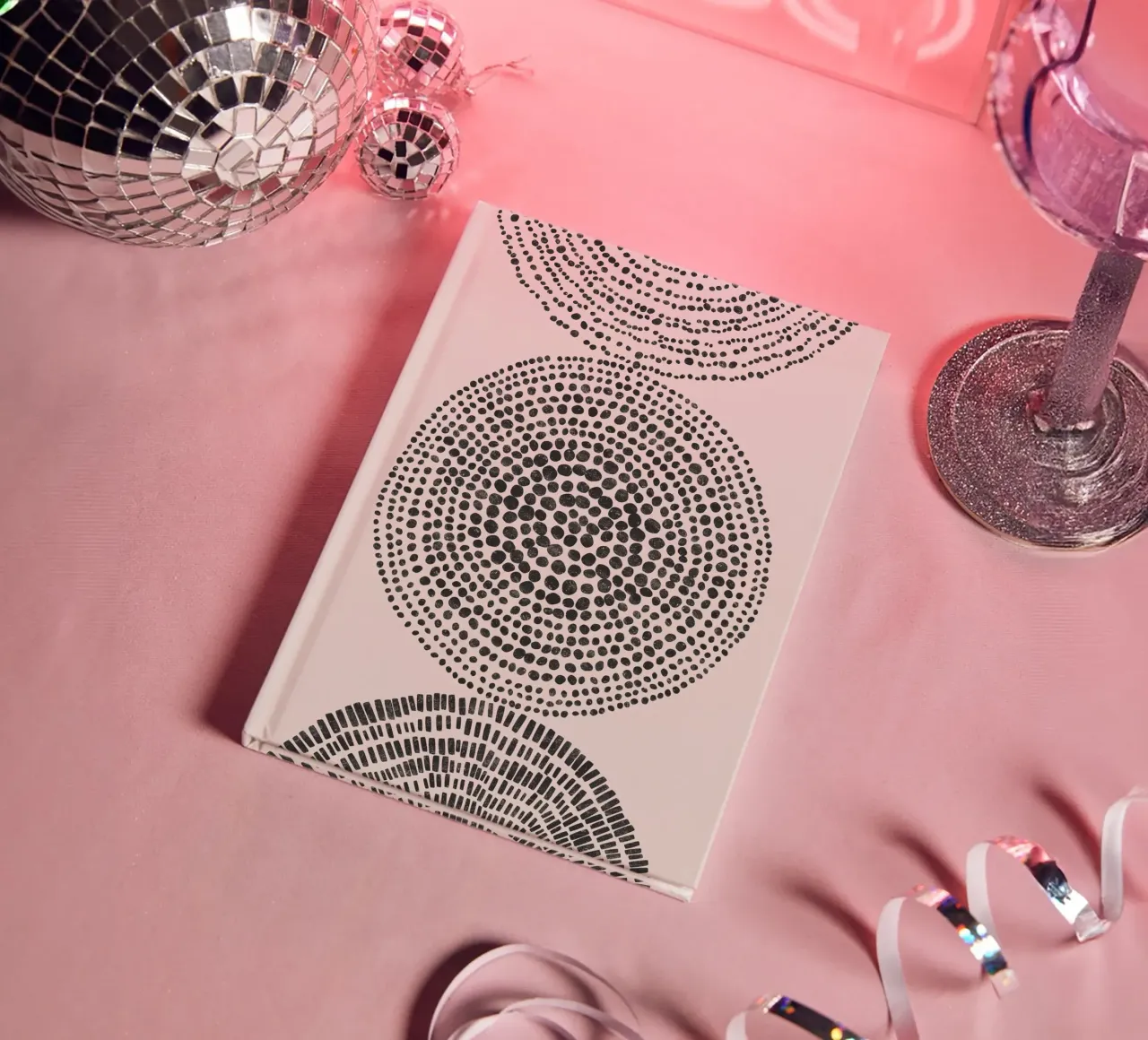 Cats & Dotz - Form 02 Dreifachkreise Notizbuch von The Artcircle