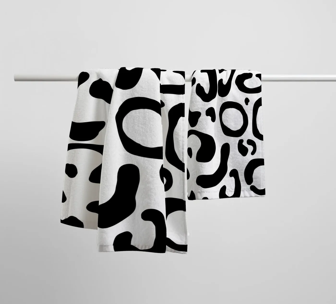 Leopard III towel by BAINAI