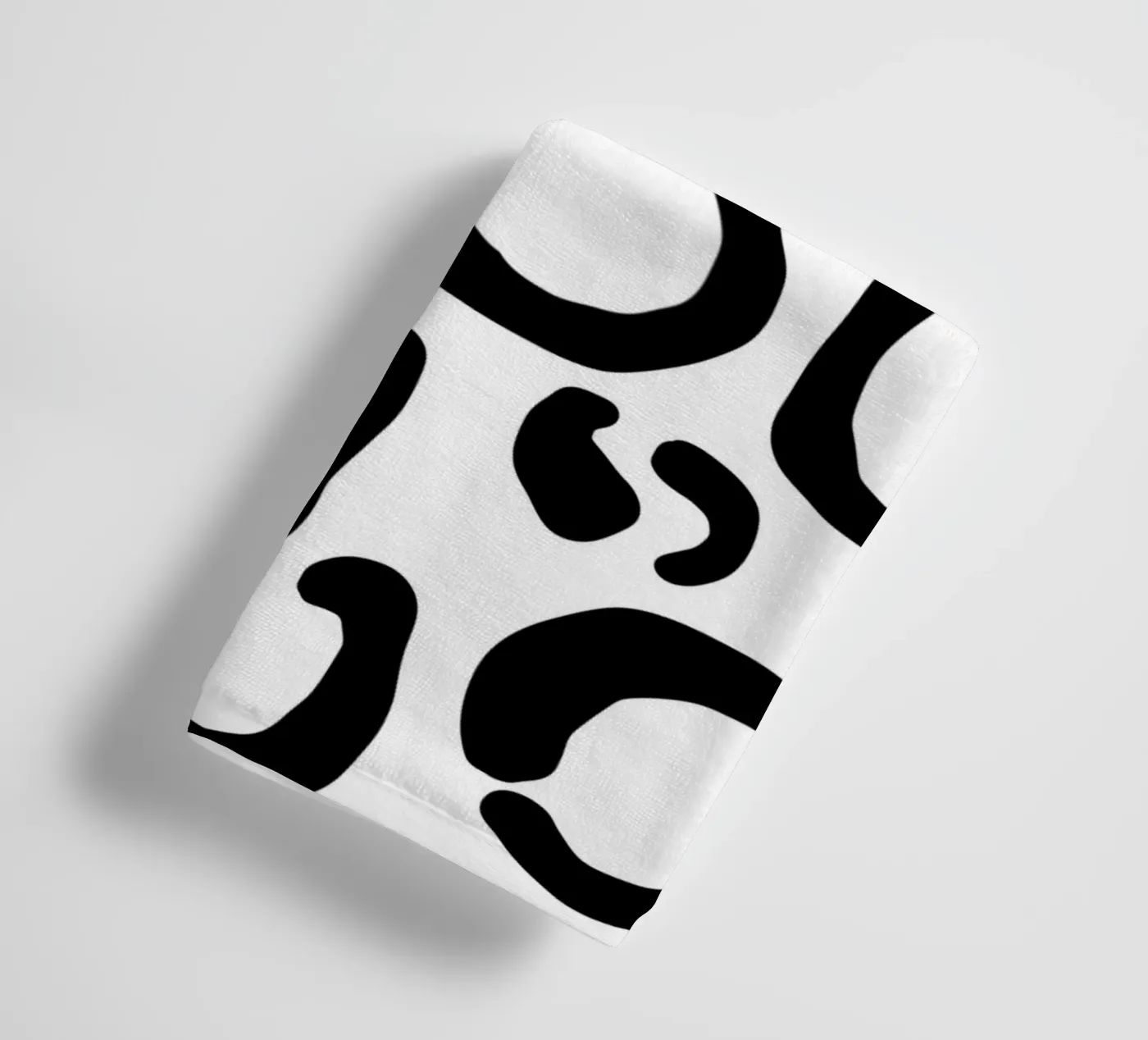 Leopard III towel by BAINAI