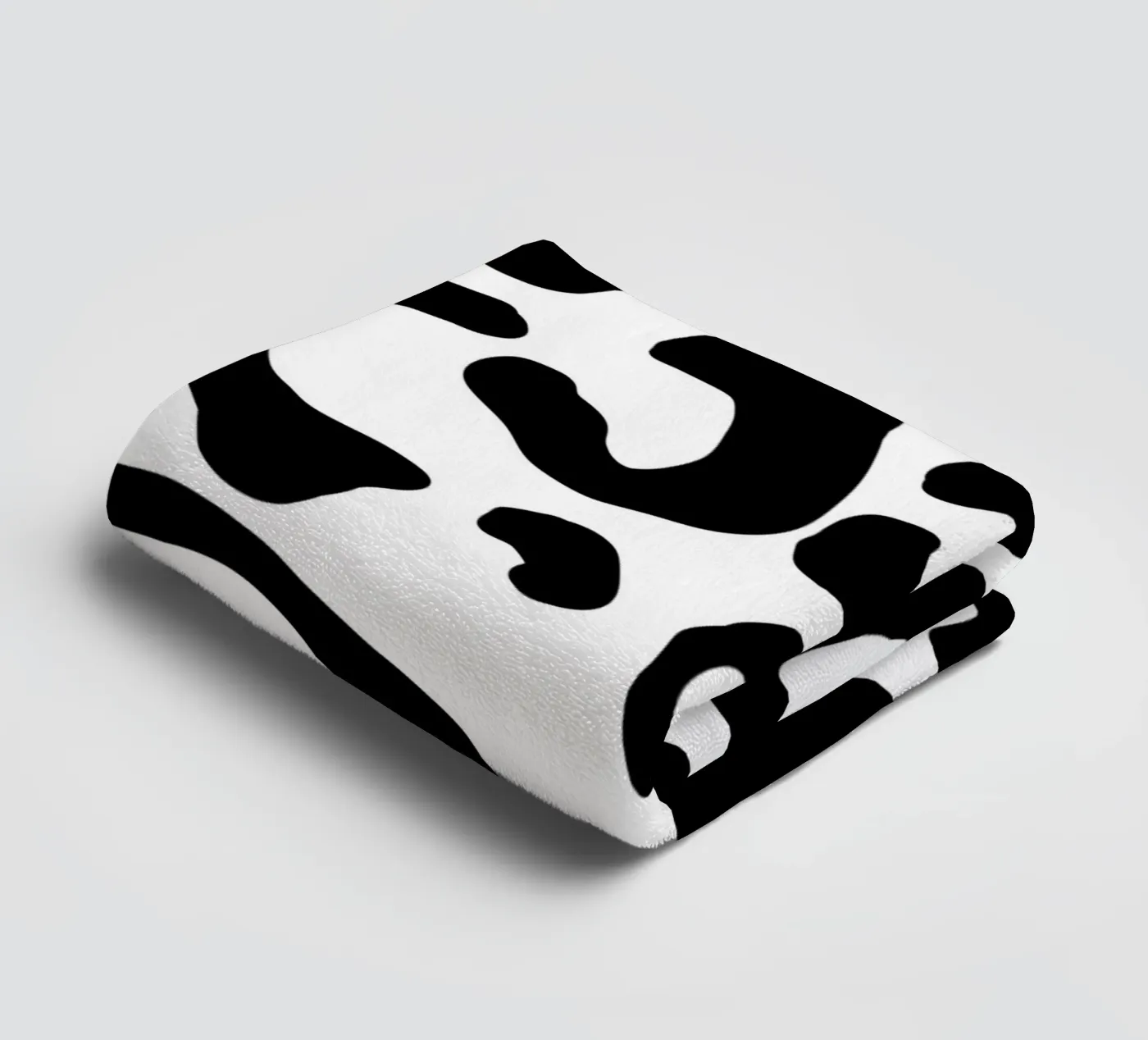 Leopard III towel by BAINAI