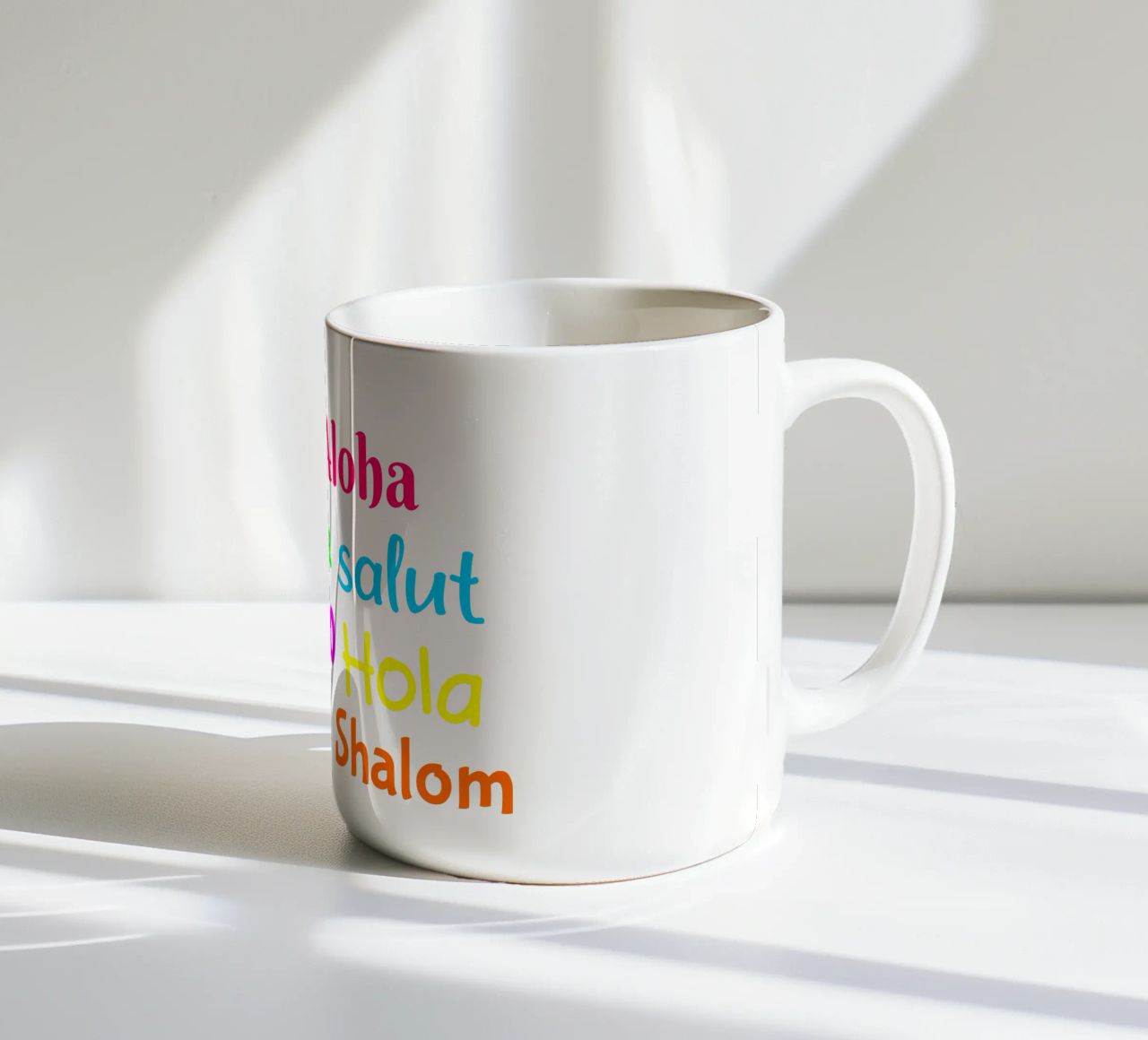 Hello in different languages tazza in ceramica da happieeagle