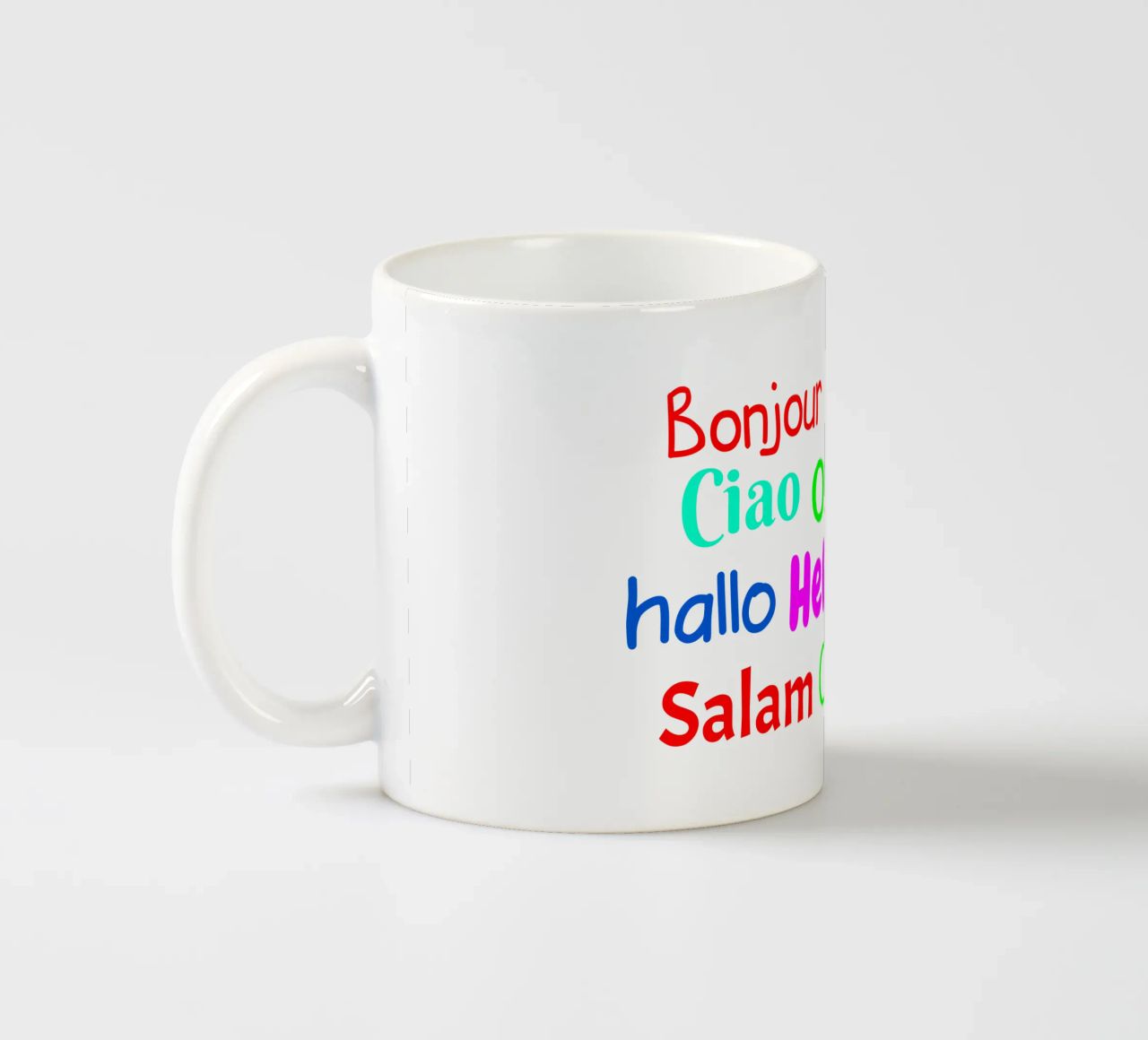 Hello in different languages tazza in ceramica da happieeagle
