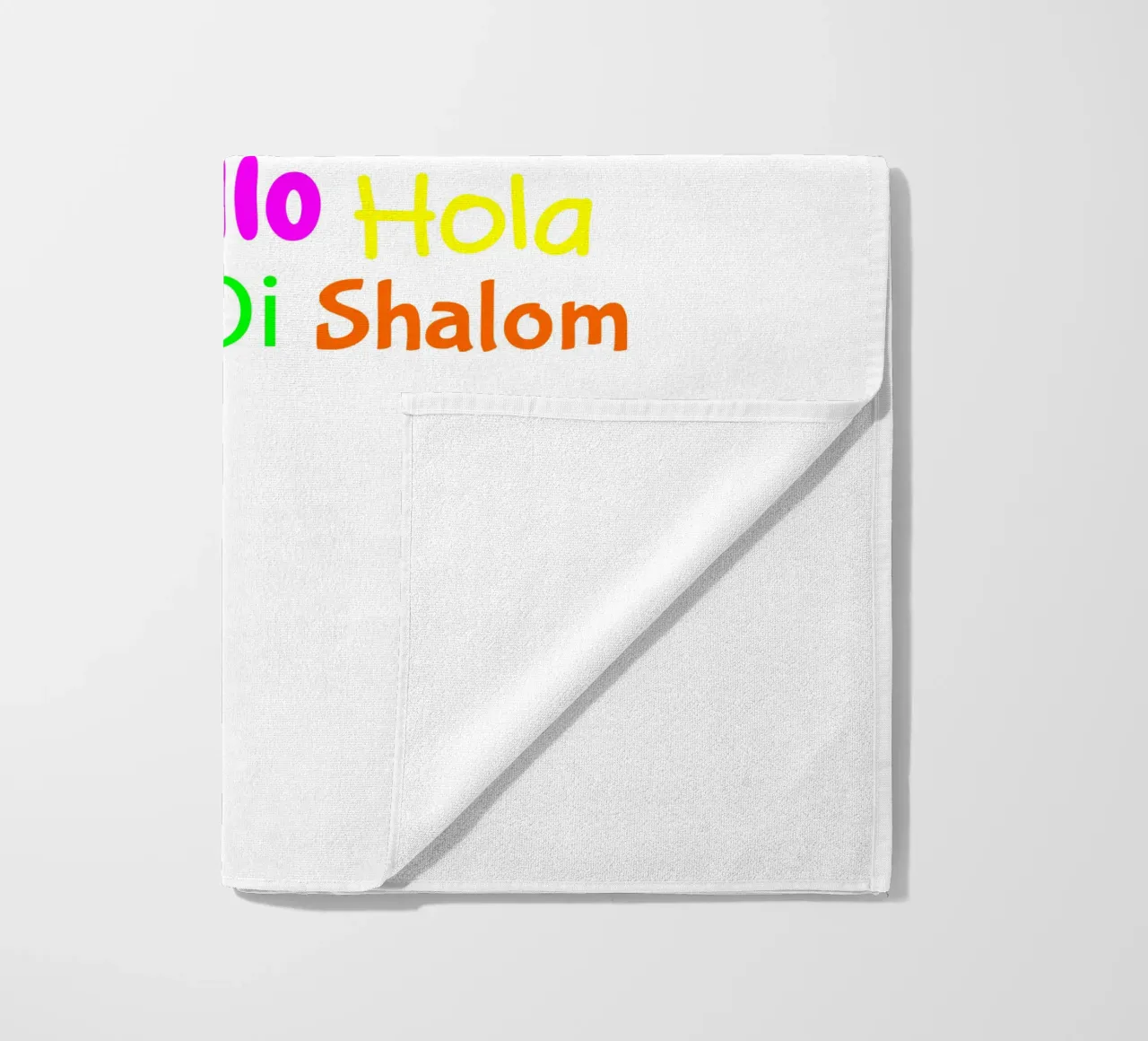 Hello in different languages Strandtuch von happieeagle