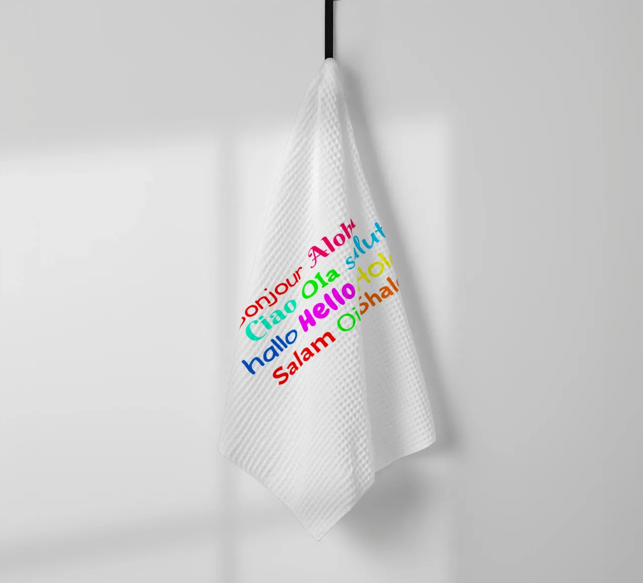 Hello in different languages Geschirrtuch von happieeagle