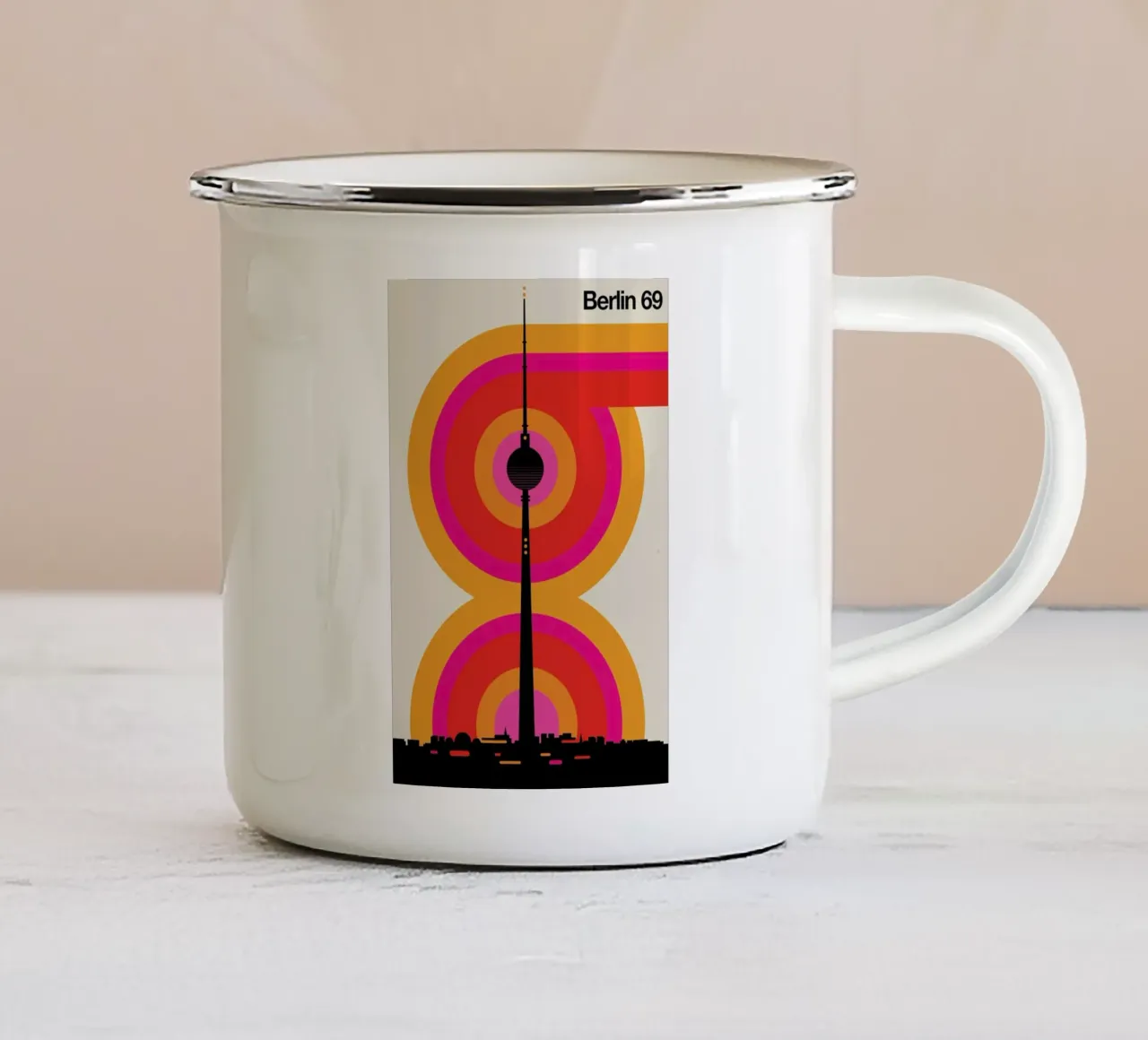 Berlin 69 tazza in smalto da Bo Lundberg