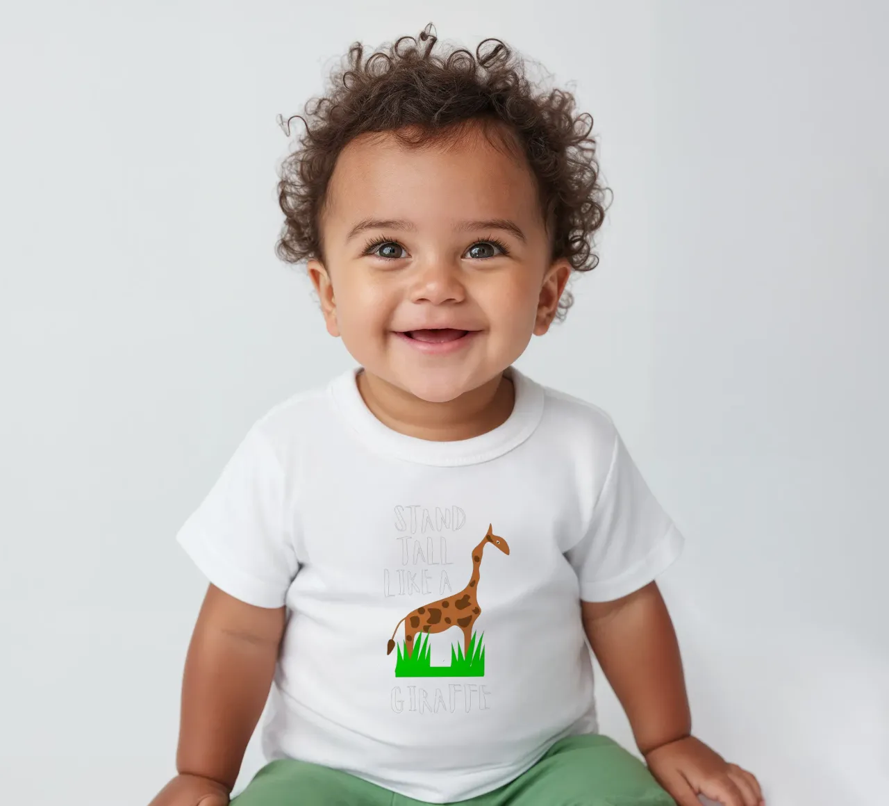 Stand tall like a giraffe maglietta neonato da happieeagle