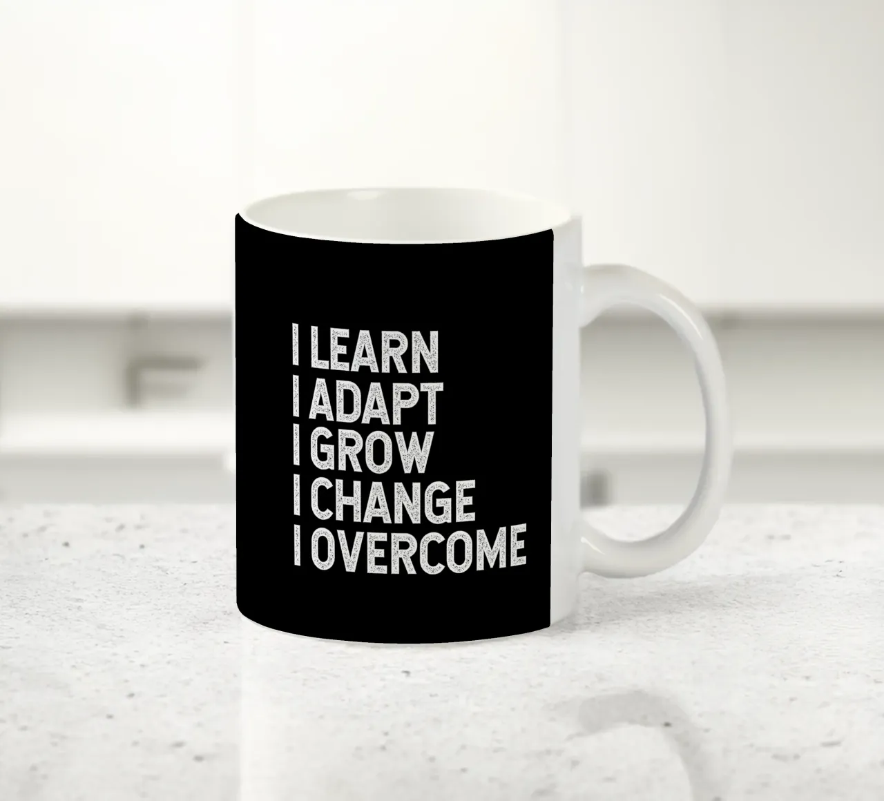 I learn. I adapt. I grow. I change. I overcome. tazza in ceramica da happieeagle